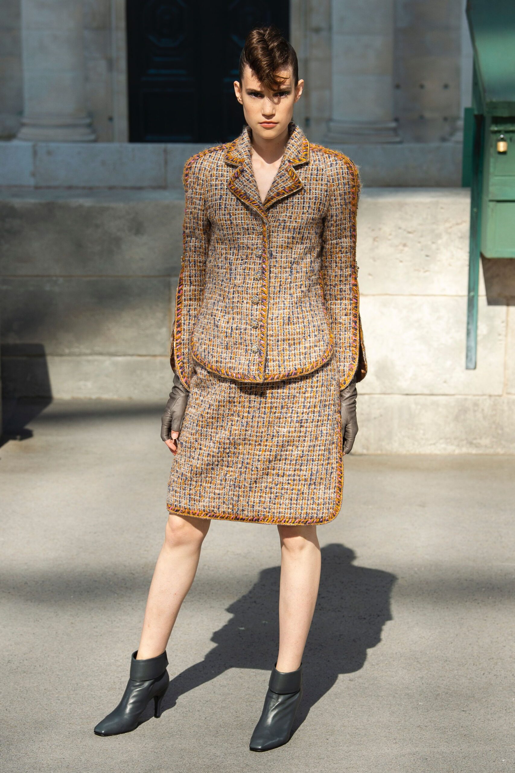 Chanel F/W 18 Couture Look 274