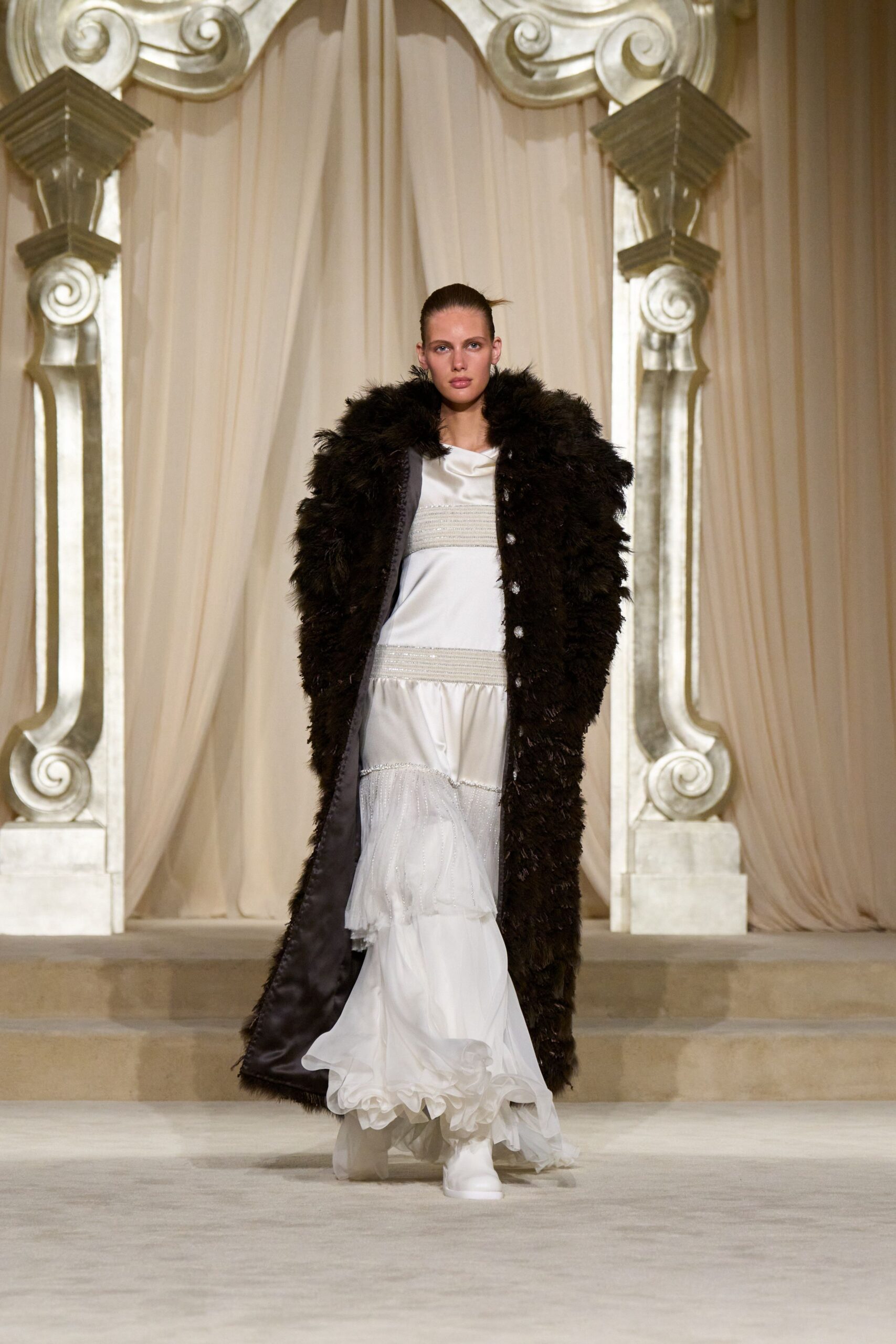 Chanel F/W 25 Couture Look 224