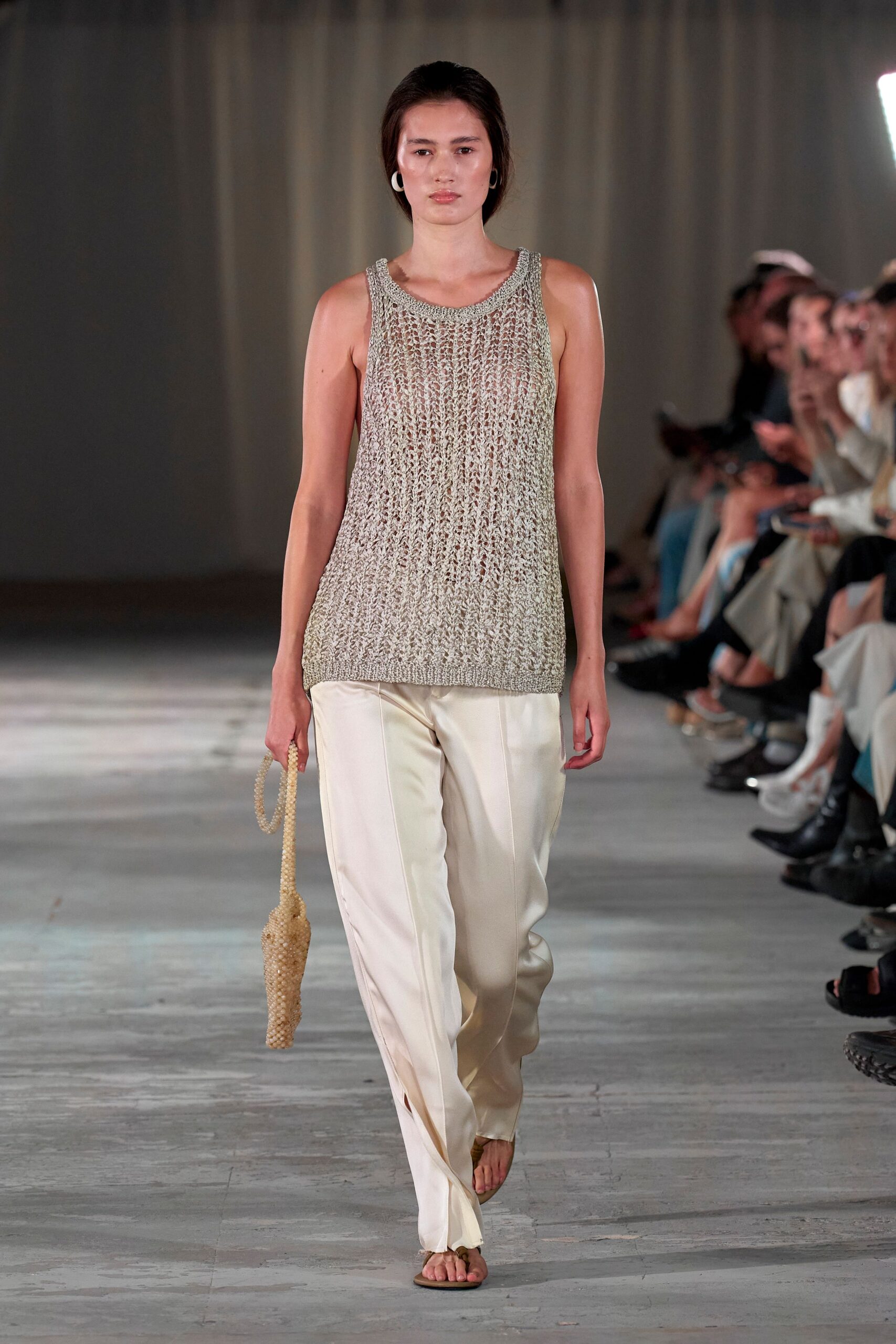 beige cotton sleeveless collared relaxed tank-top