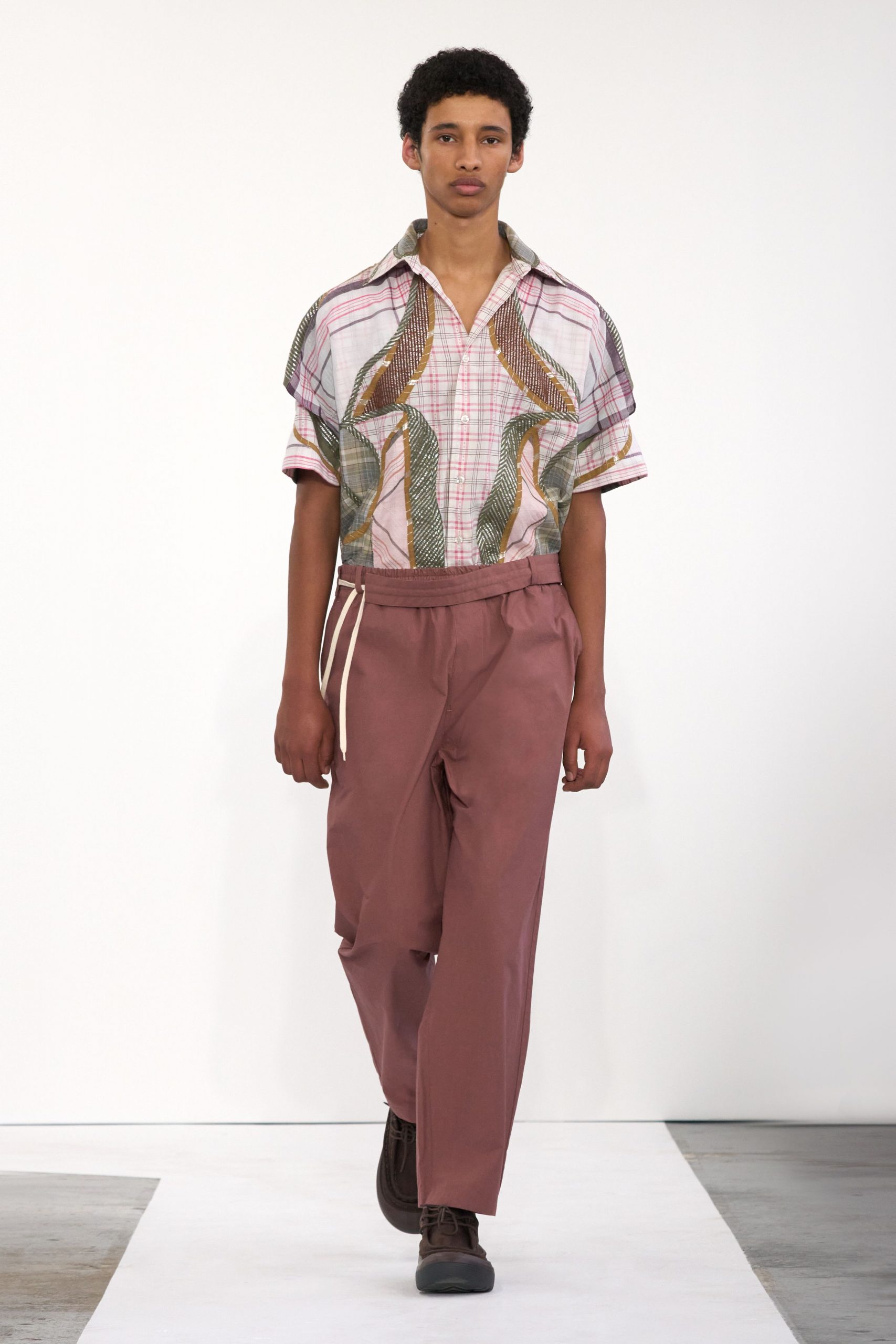 pink cotton short-sleeve collared relaxed printed shirt