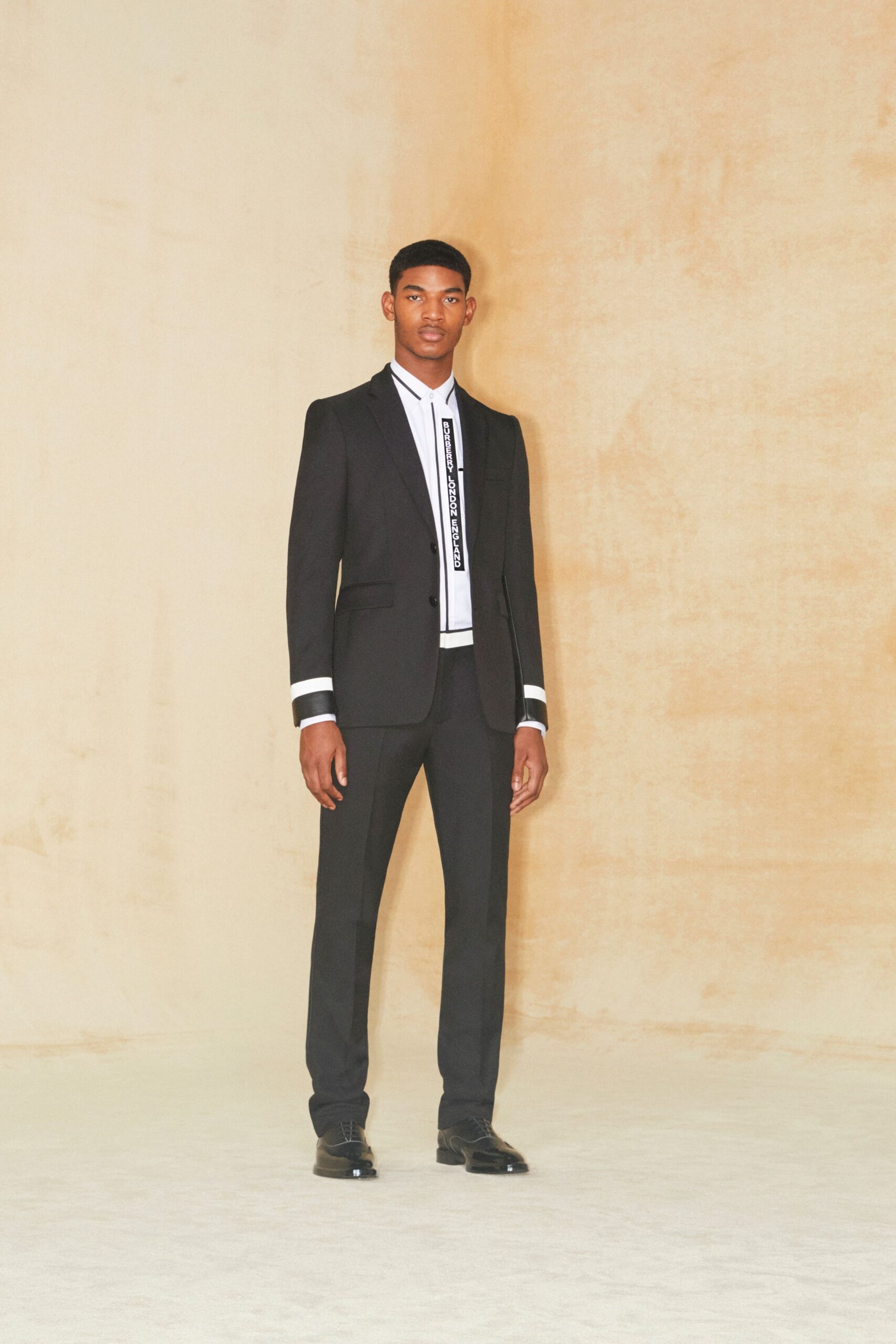 Burberry F/W 20 Look 175