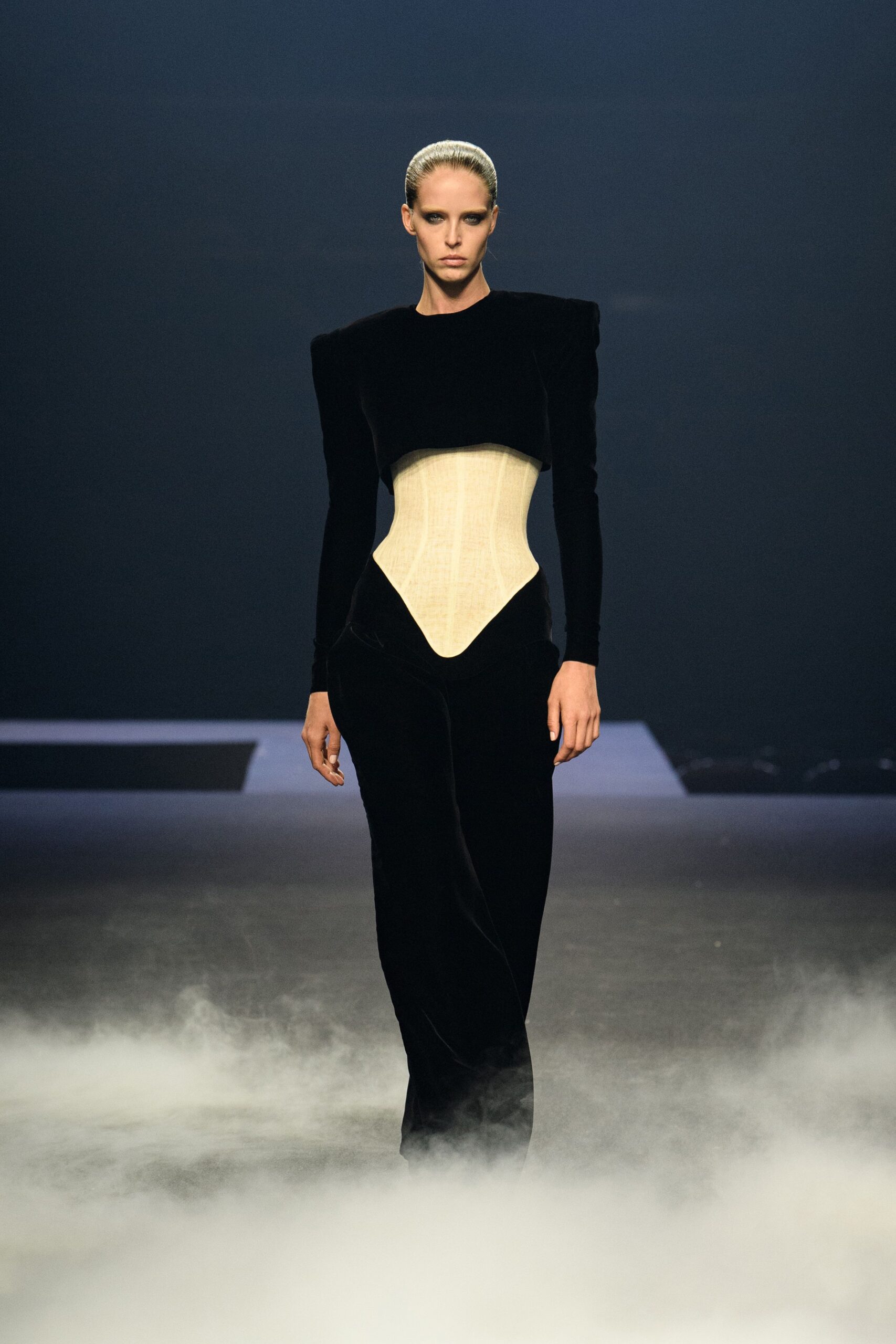 Ashi Studio F/W 23 Couture Look 204