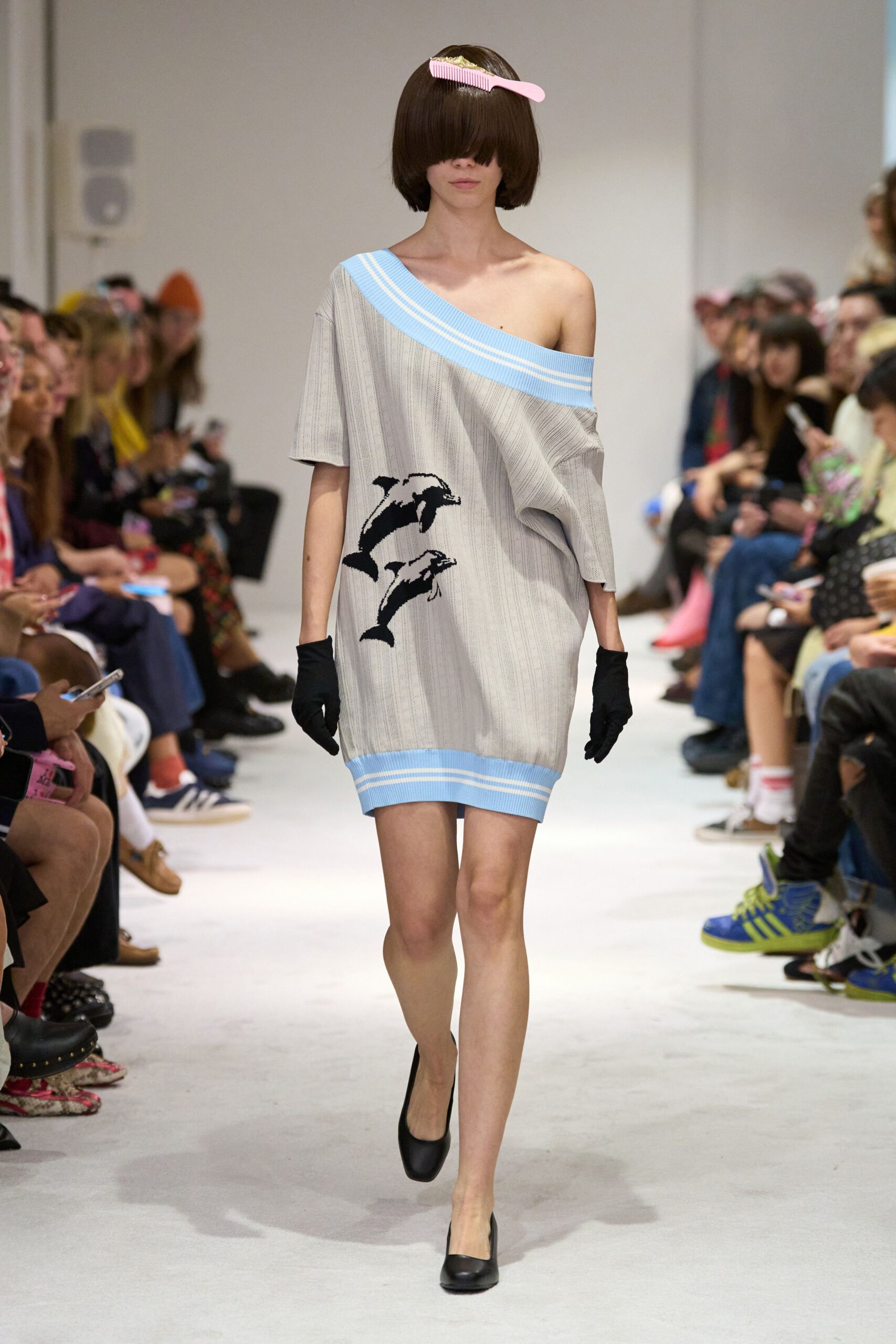 gray cotton sleeveless off-shoulder relaxed printed short dress