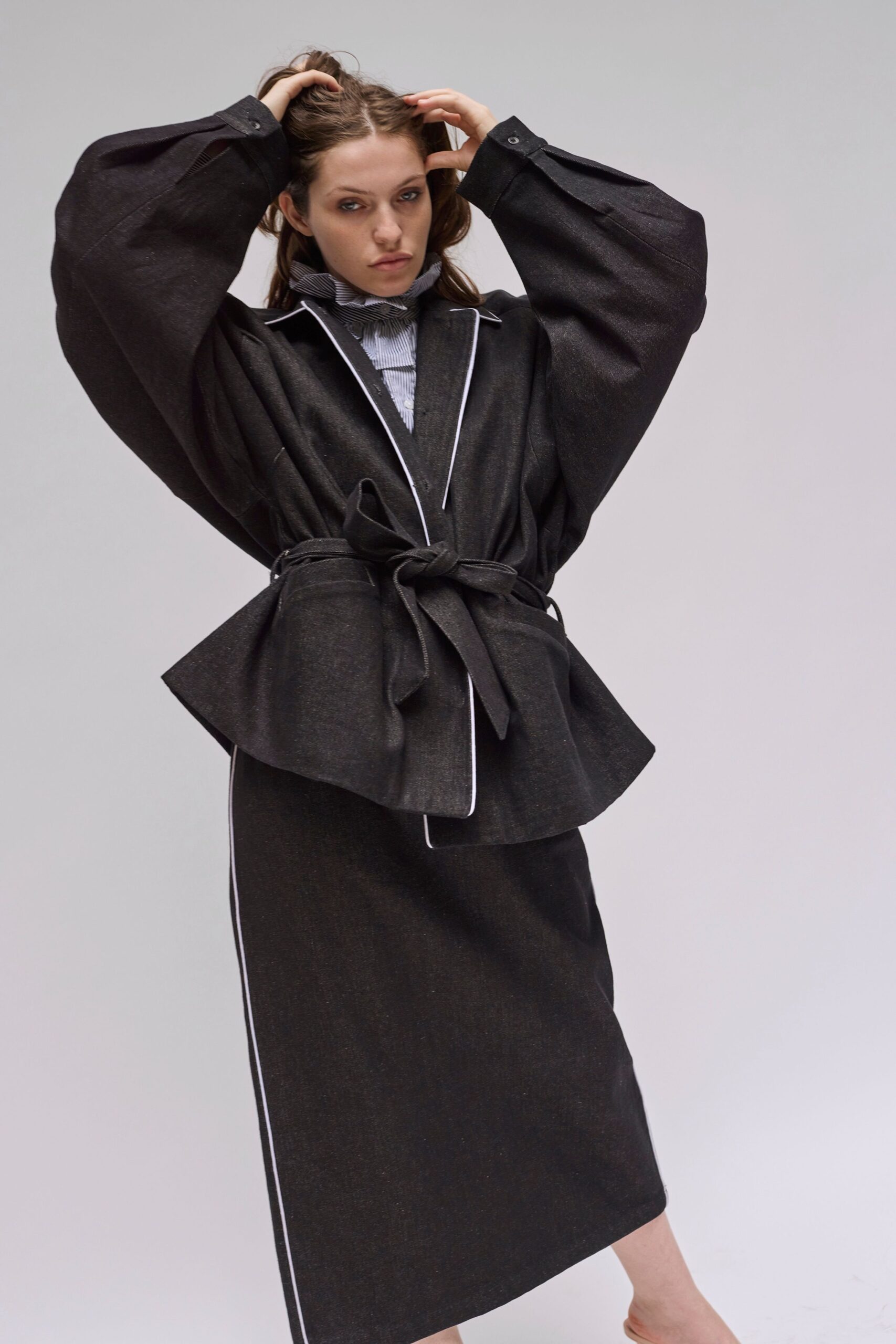 black denim long-sleeve collared relaxed belted jacket