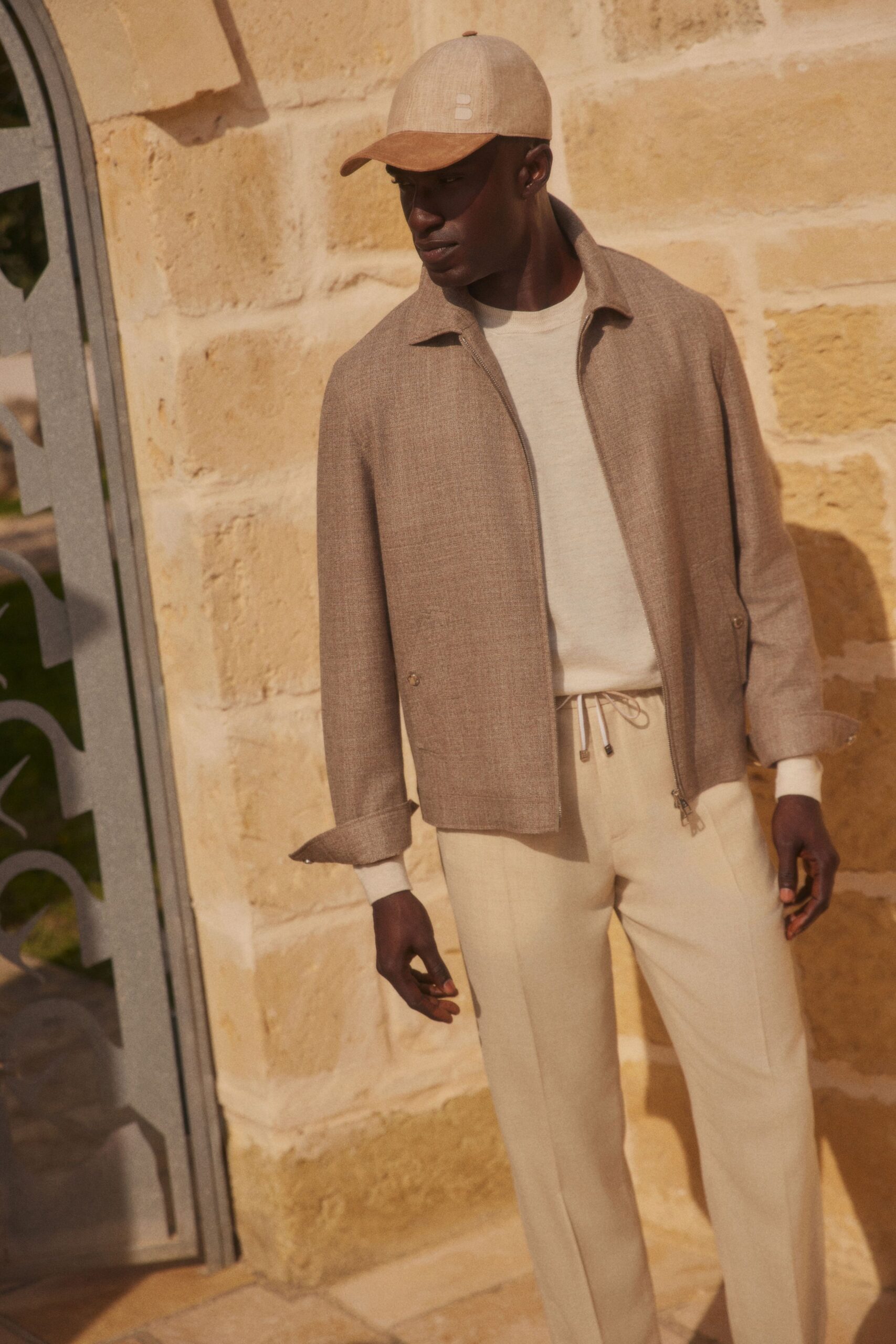 brown linen long-sleeve collared relaxed zippered pockets jacket
