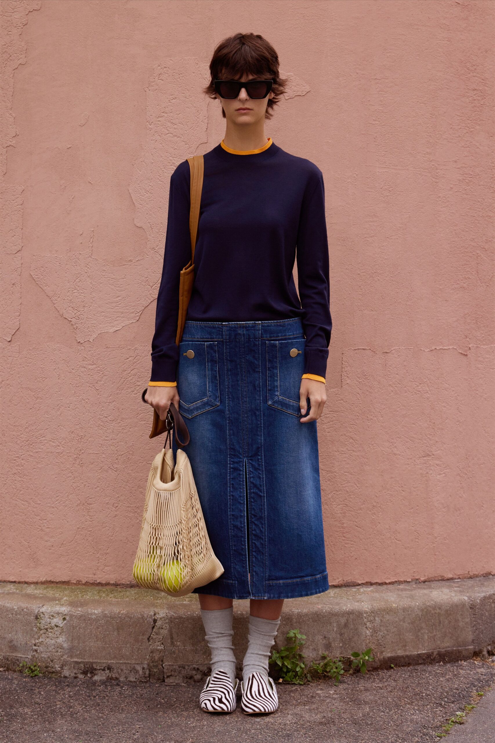 blue denim relaxed buttoned pockets midi skirt