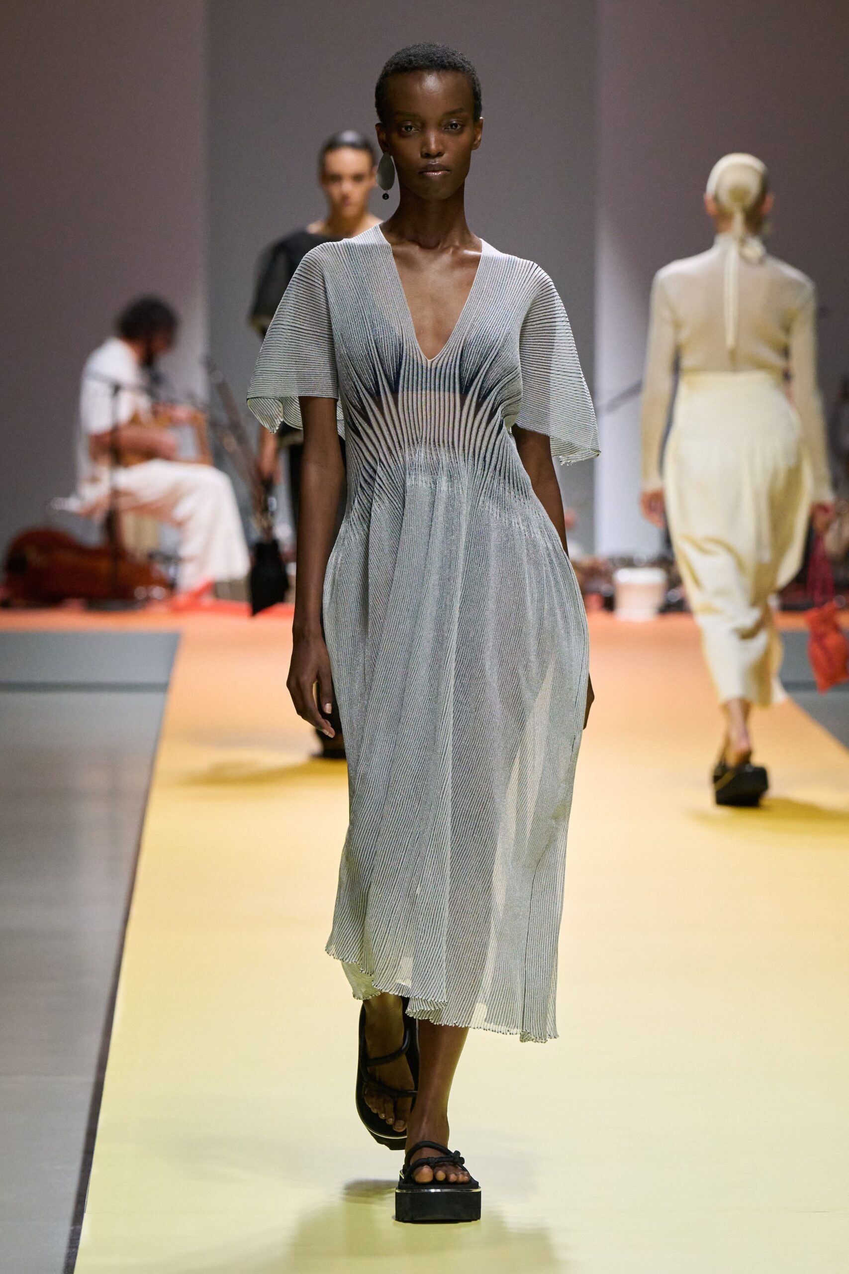 gray mesh short-sleeve v-neck relaxed pleated sheer dress