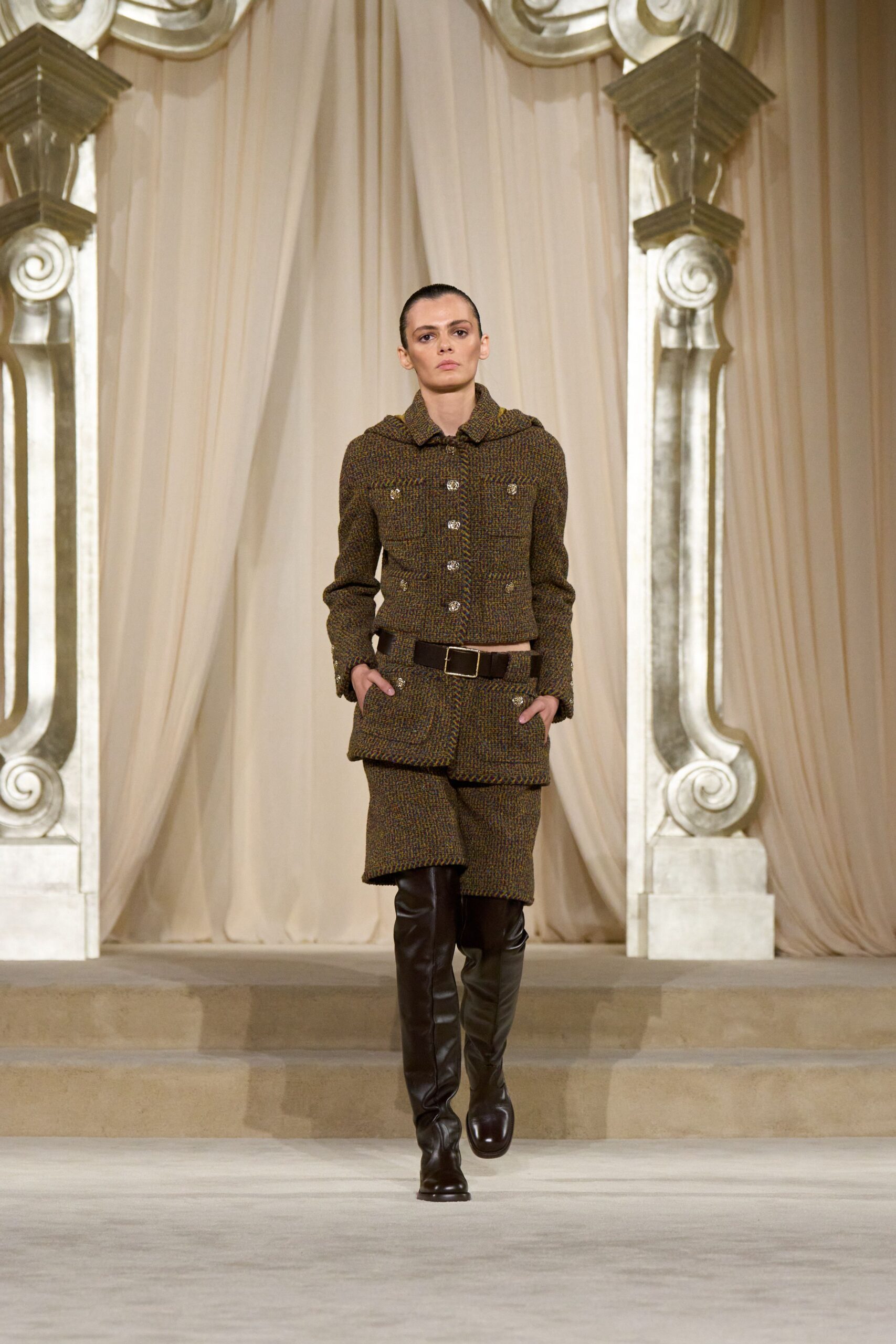 brown wool long-sleeve collared fitted buttoned pockets dress