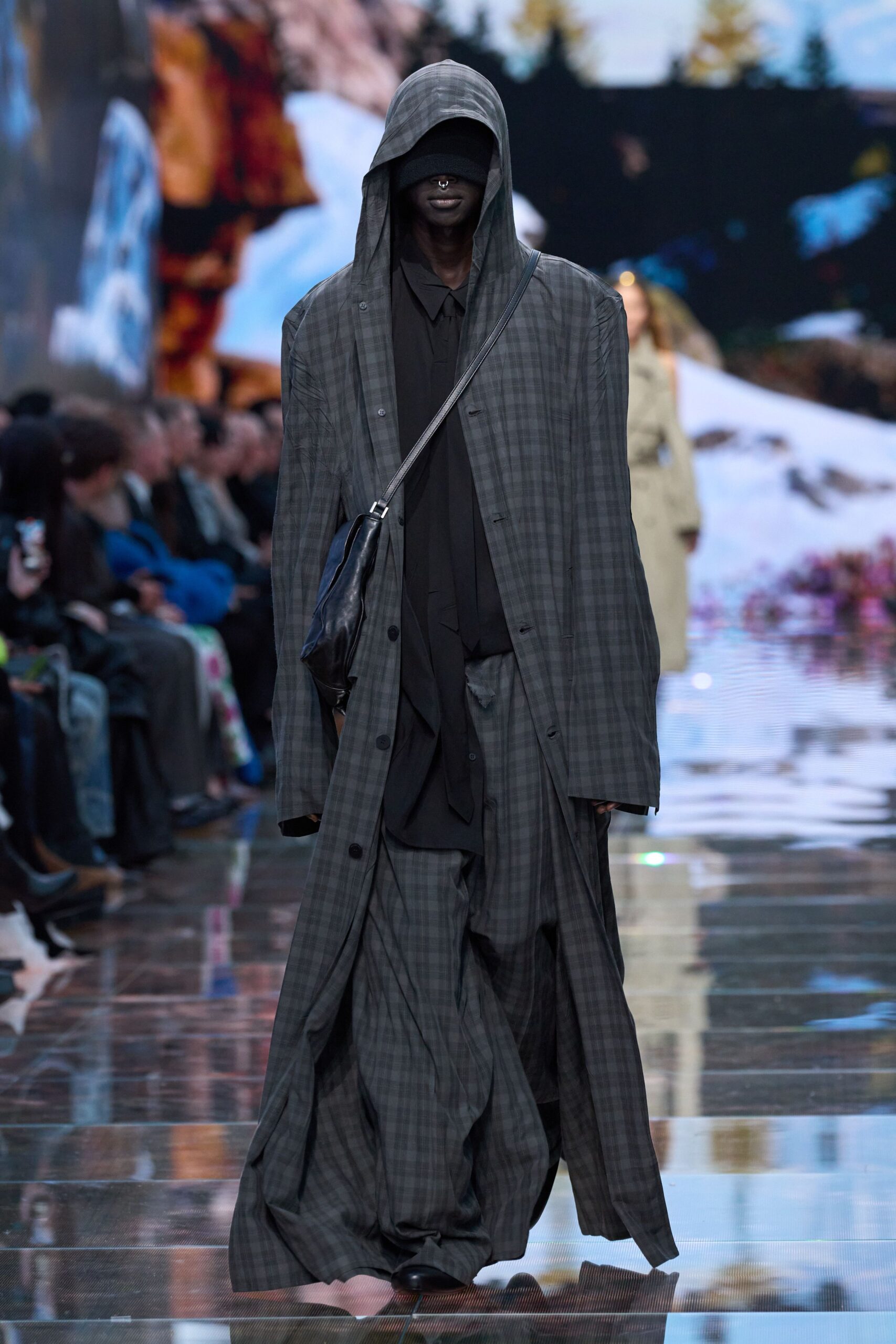 Balenciaga F/W 24 Look 221
