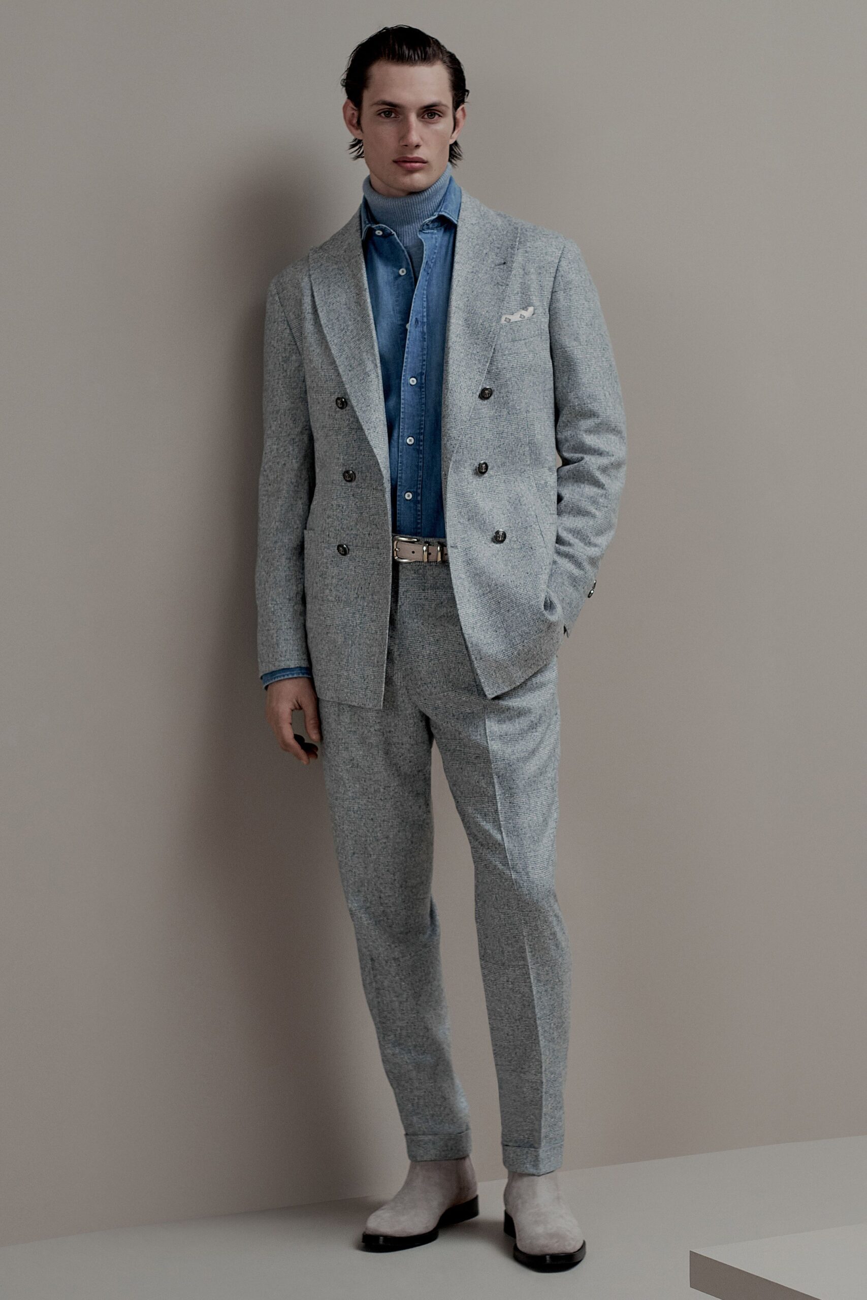 gray wool long-sleeve collared tailored buttoned suit