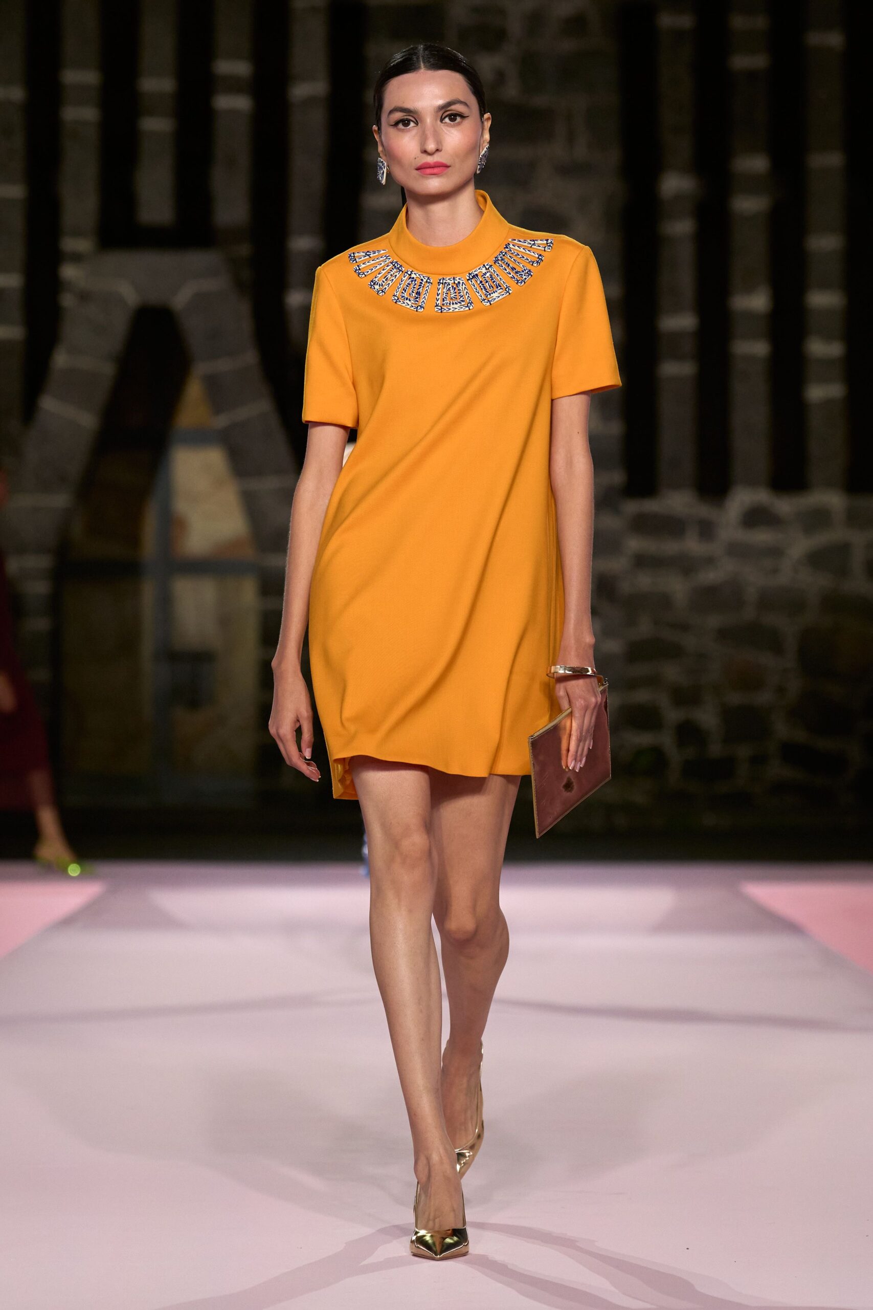 yellow fitted short-sleeve dress