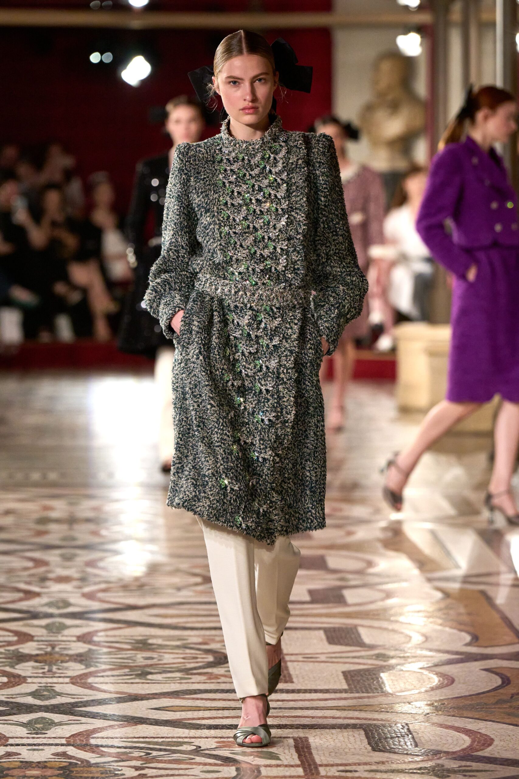 Chanel F/W 24 Couture Look 241