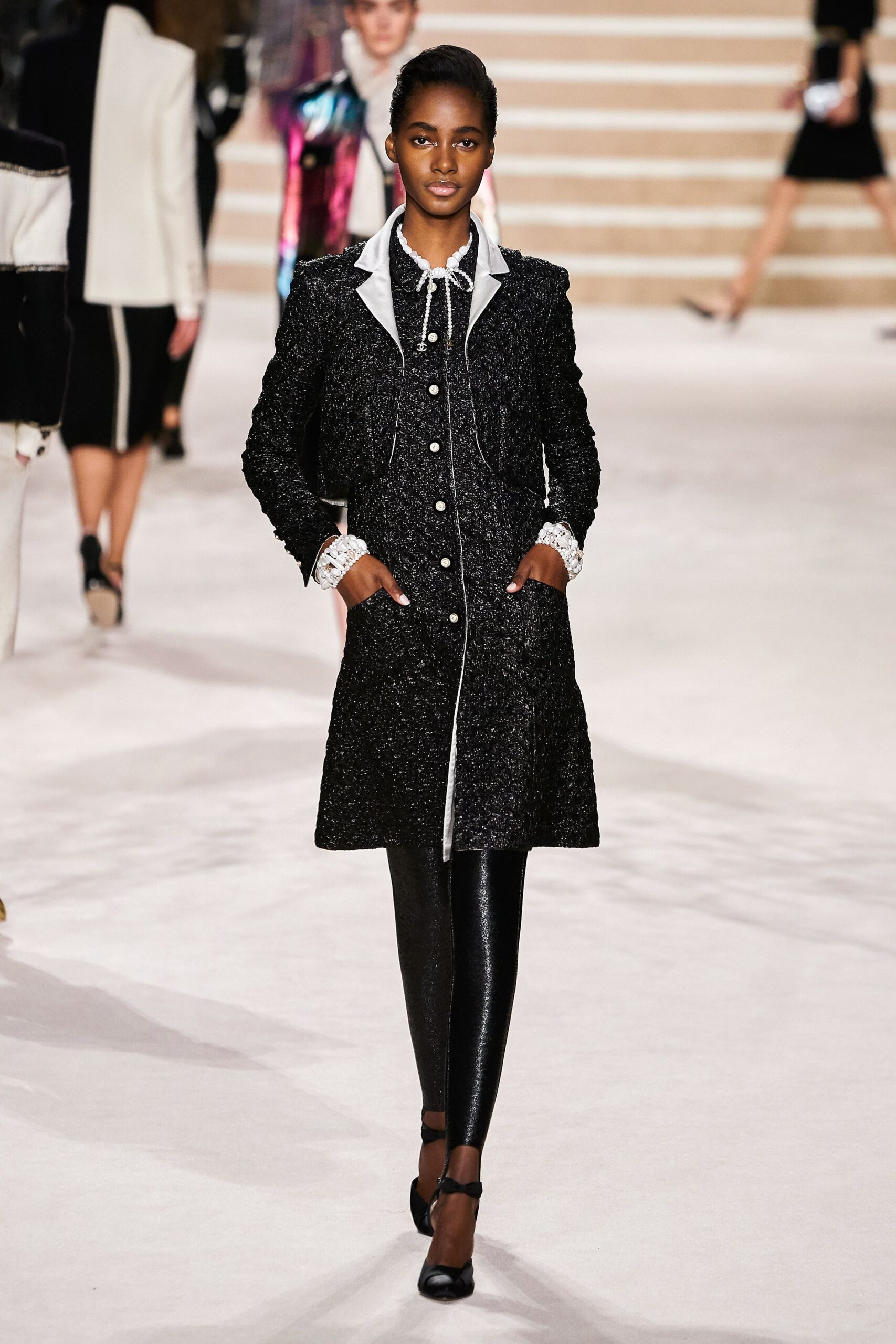 Chanel F/W 20 Look 329