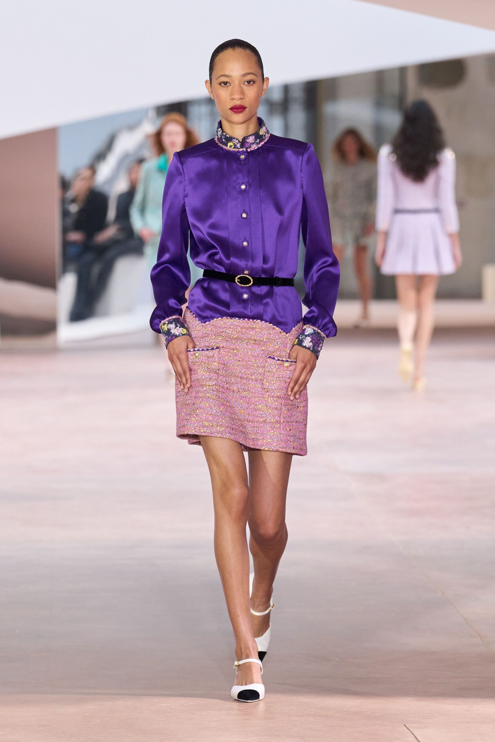 purple long-sleeve collared fitted buttoned shirt