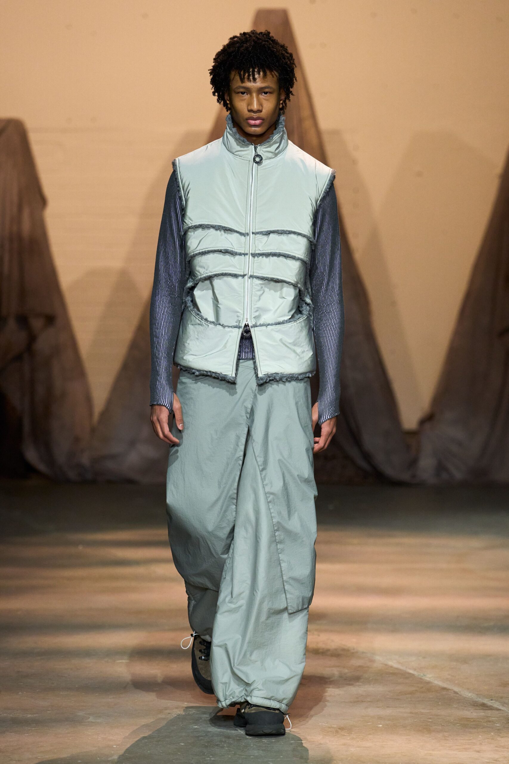 gray jersey relaxed cargo pants