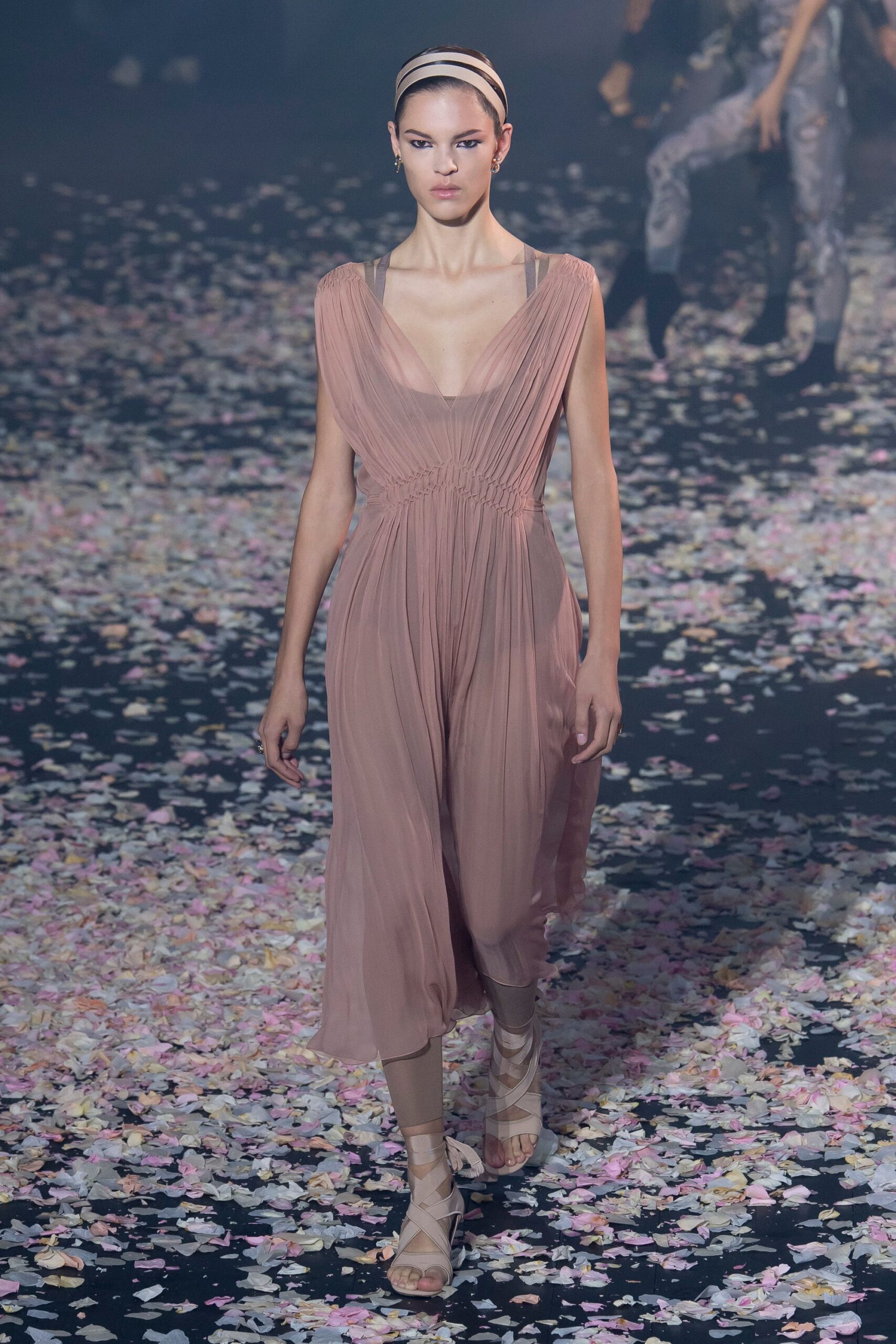 Christian Dior S/S 19 Look 371