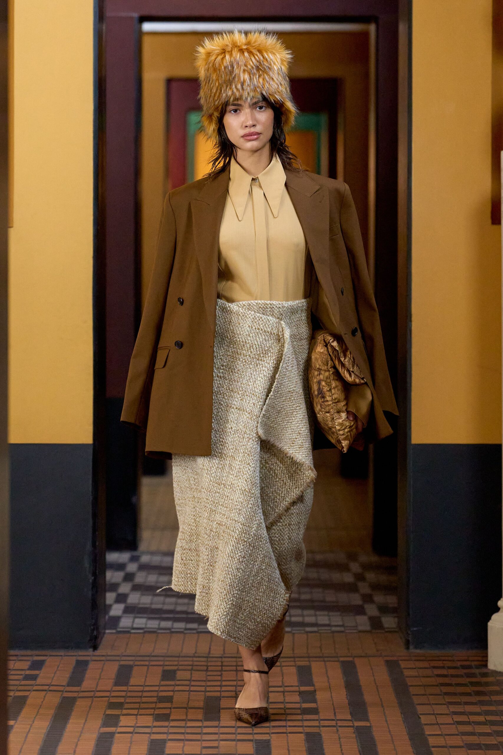 brown wool long-sleeve collared tailored buttoned blazer