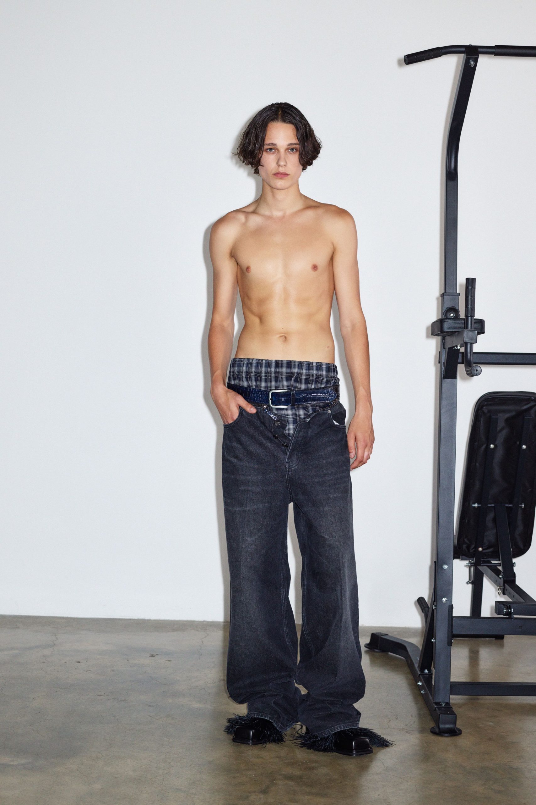 black relaxed denim pants