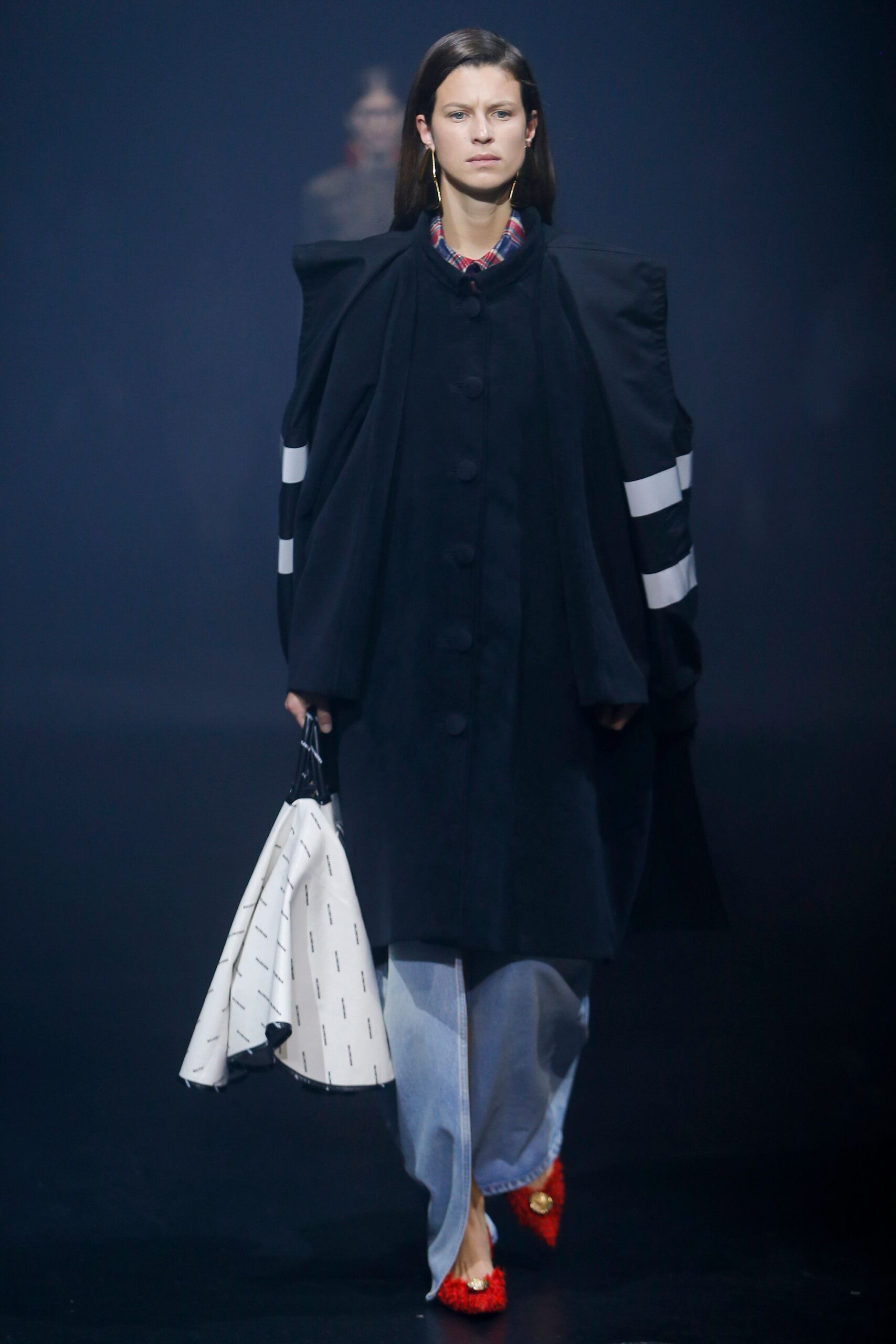 Balenciaga S/S 18 Look 245