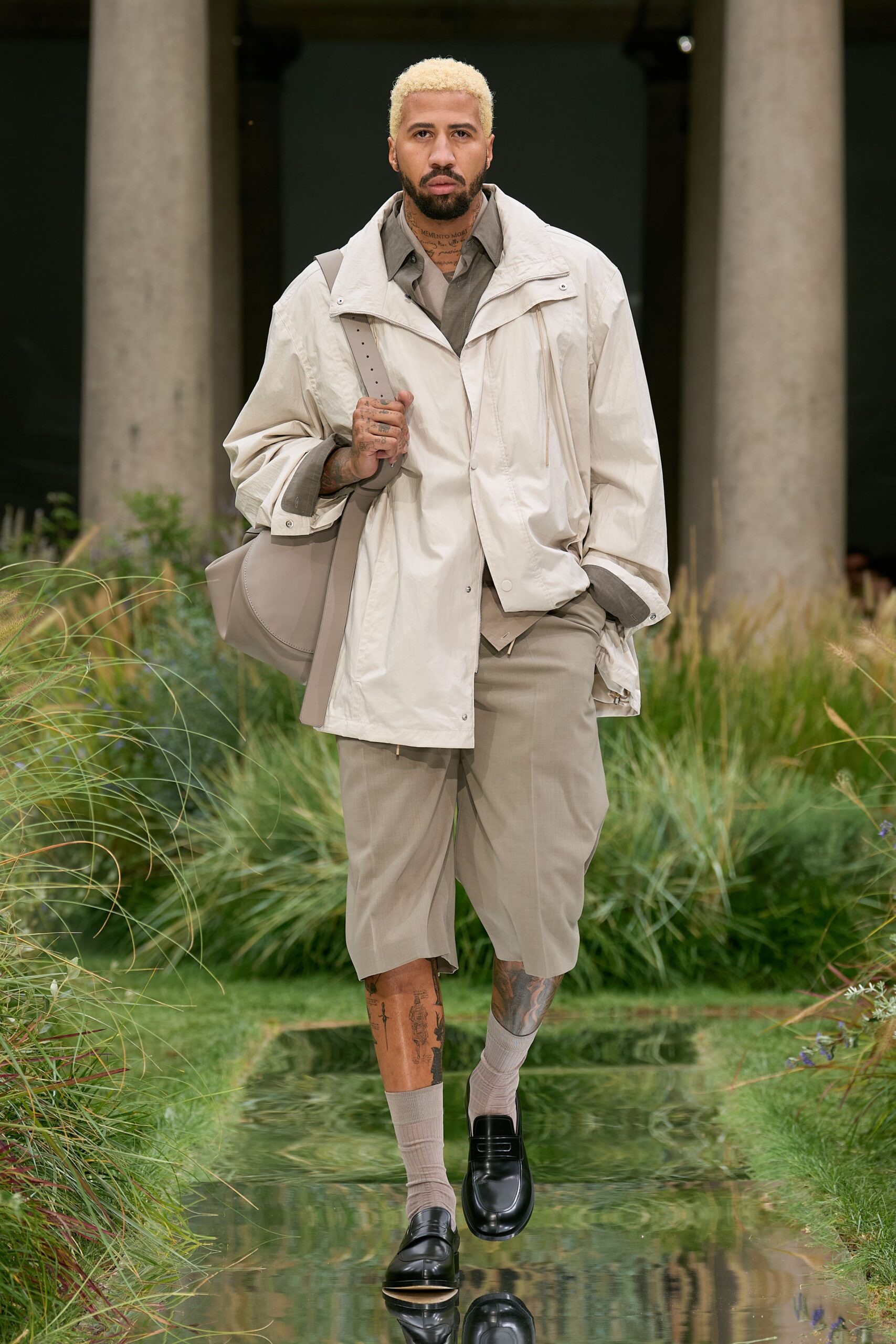 beige relaxed jacket with shorts