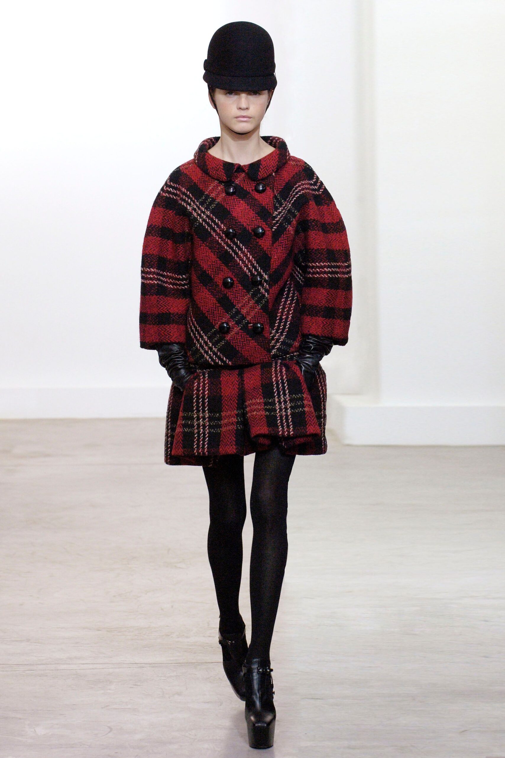 Balenciaga F/W 06 Look 11