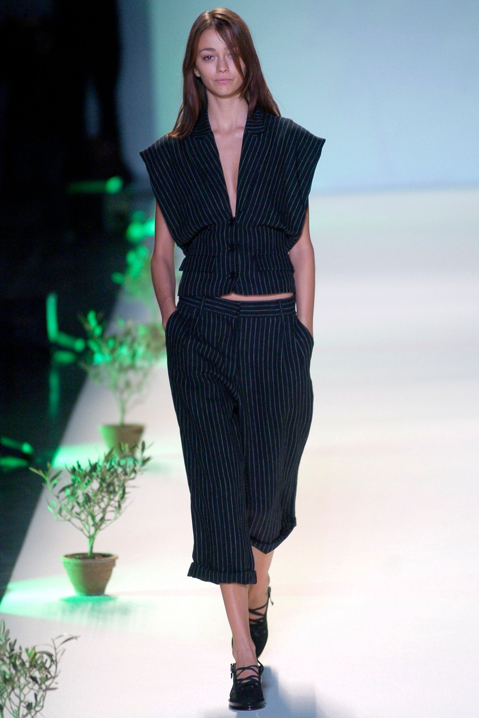 pinstripe sharp-shoulder waistcoat
