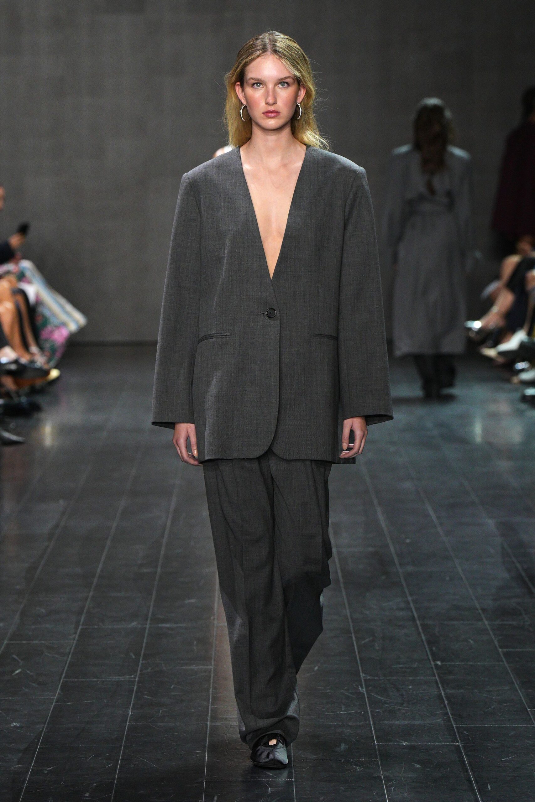 gray wool long-sleeve v-neck oversized structured blazer