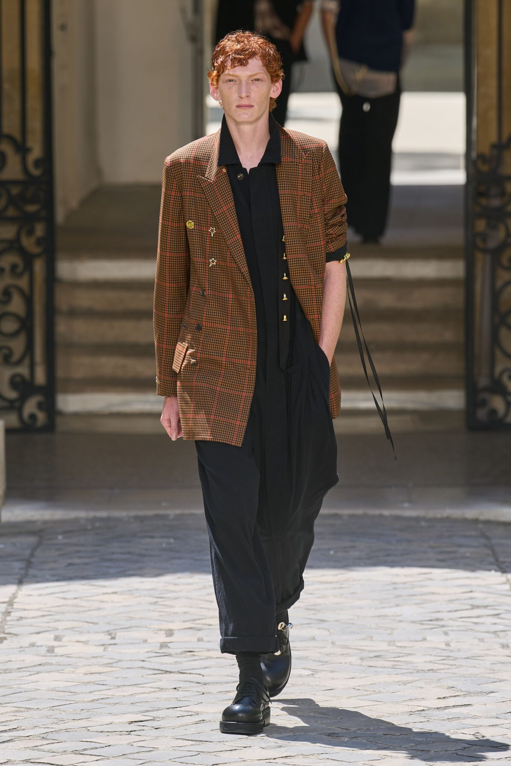 brown checked blazer with black shirt