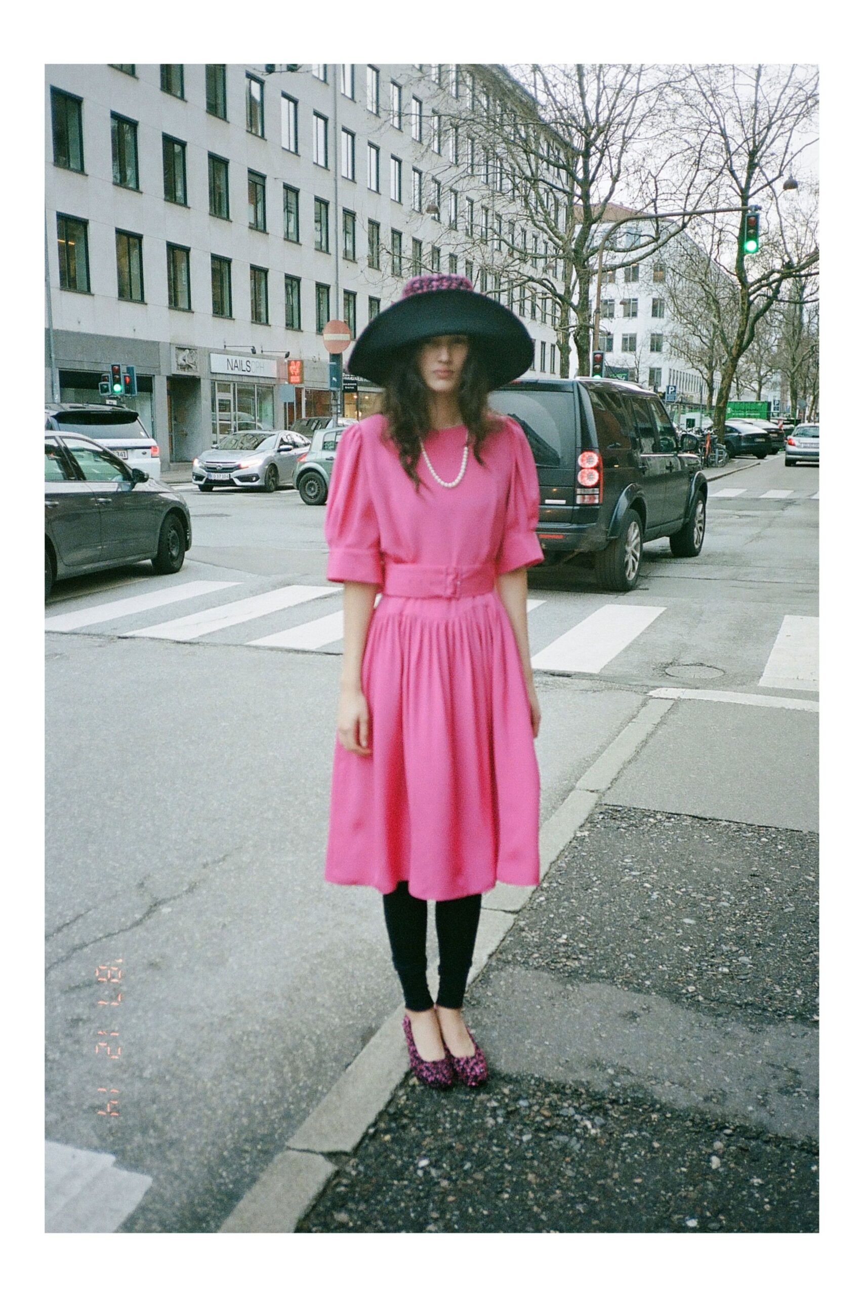 pink cotton short-sleeve collared fitted pleated midi dress