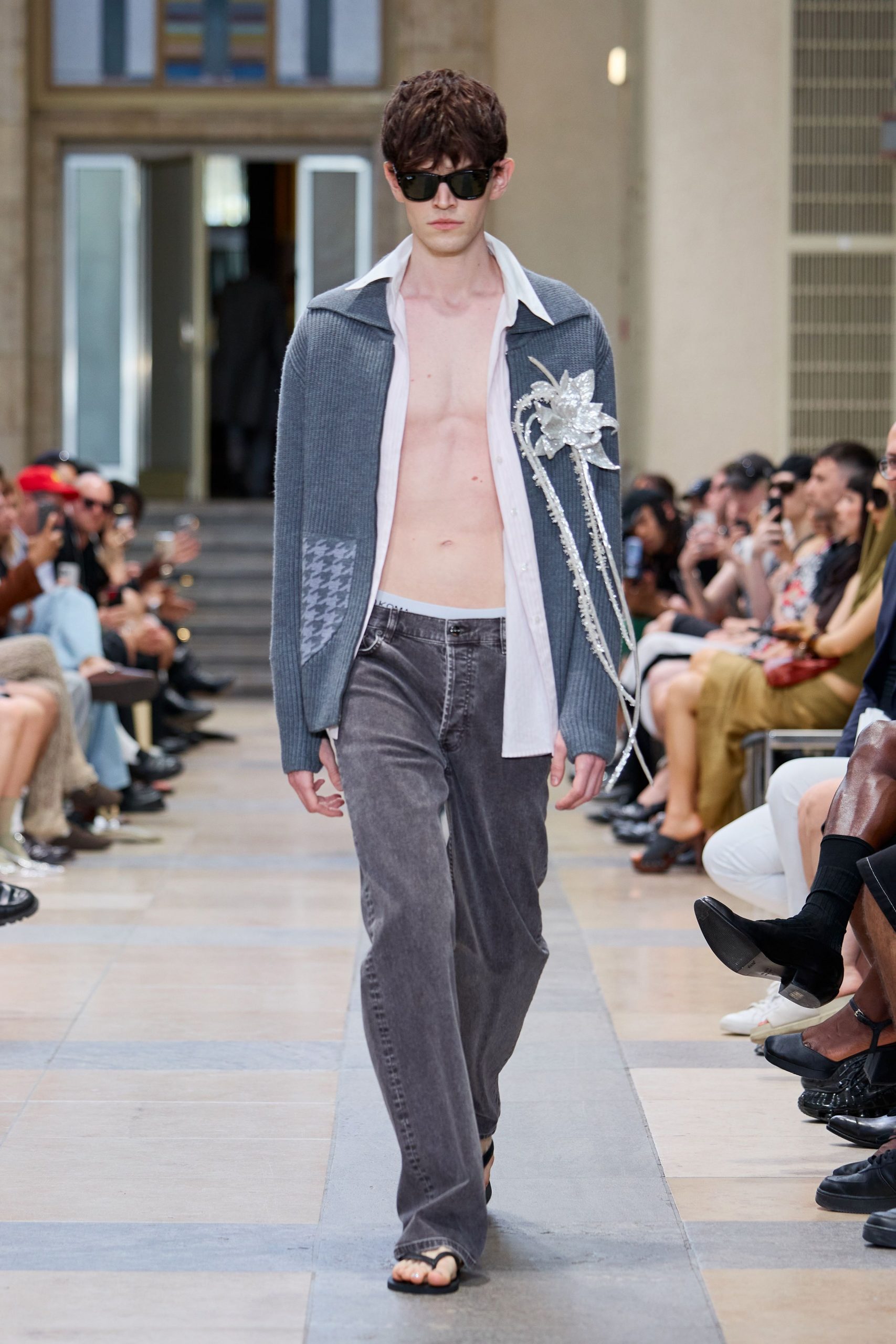 gray cotton long-sleeve collared relaxed layered jacket