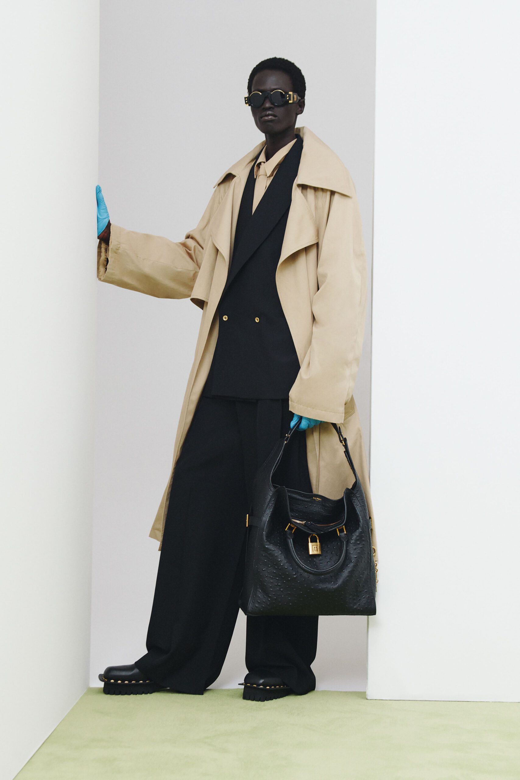 black wool sleeveless v-neck structured longline buttoned blazer