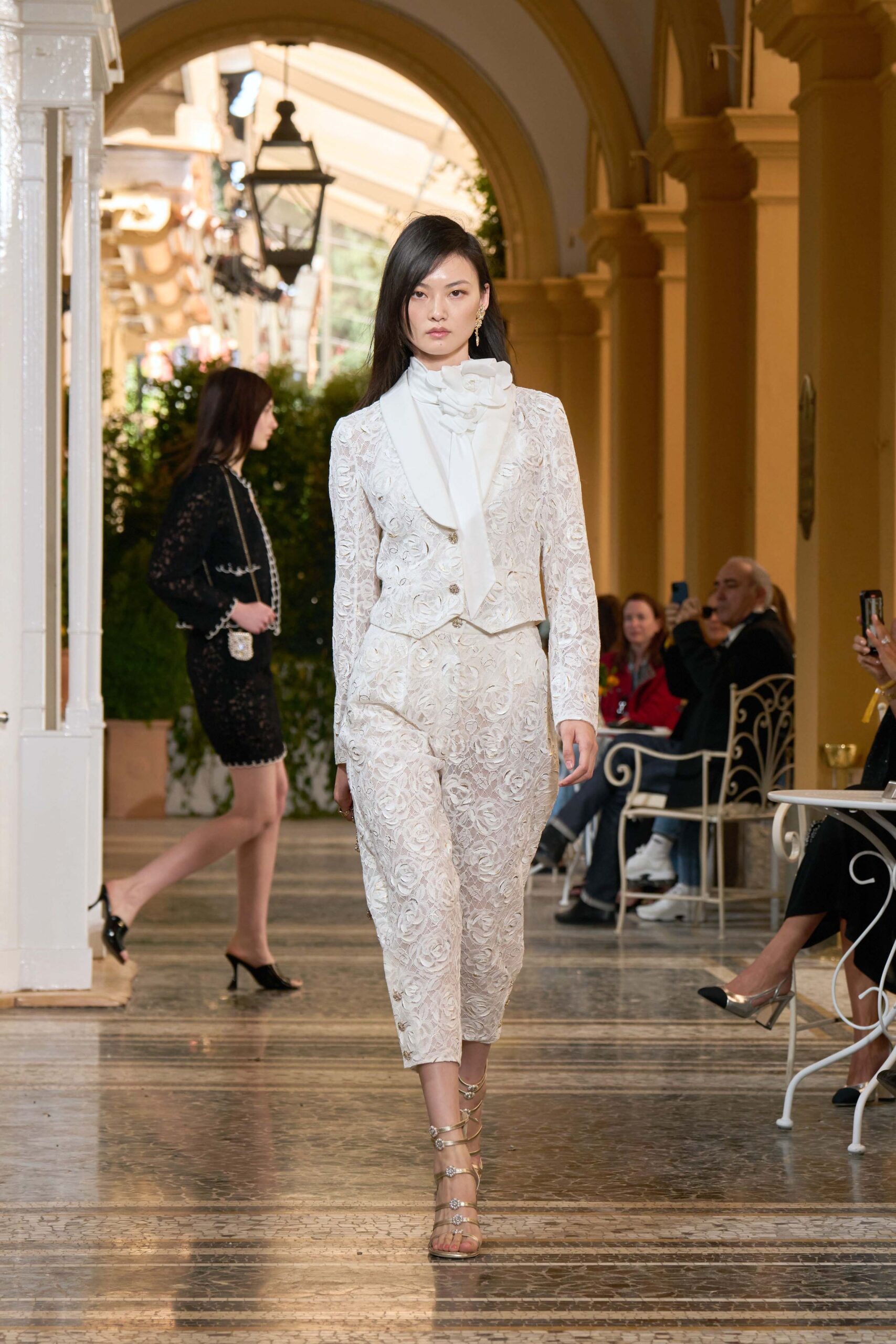 white lace tailored embroidered straight-leg textured cropped pants
