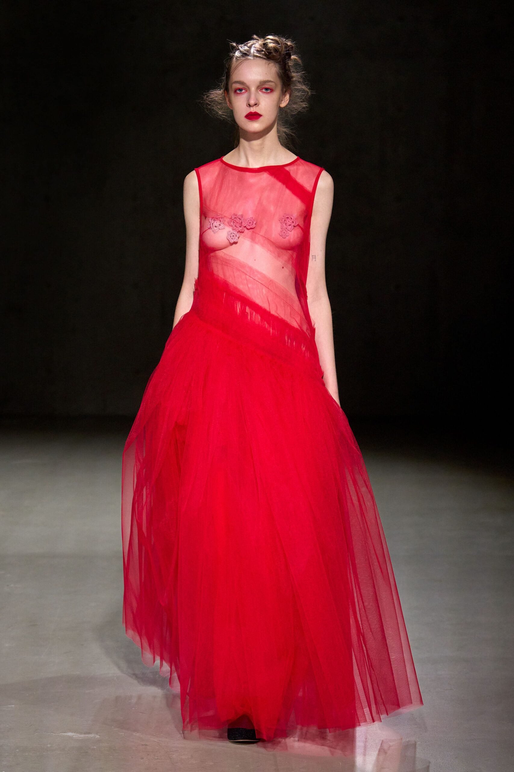 red tulle sleeveless gown