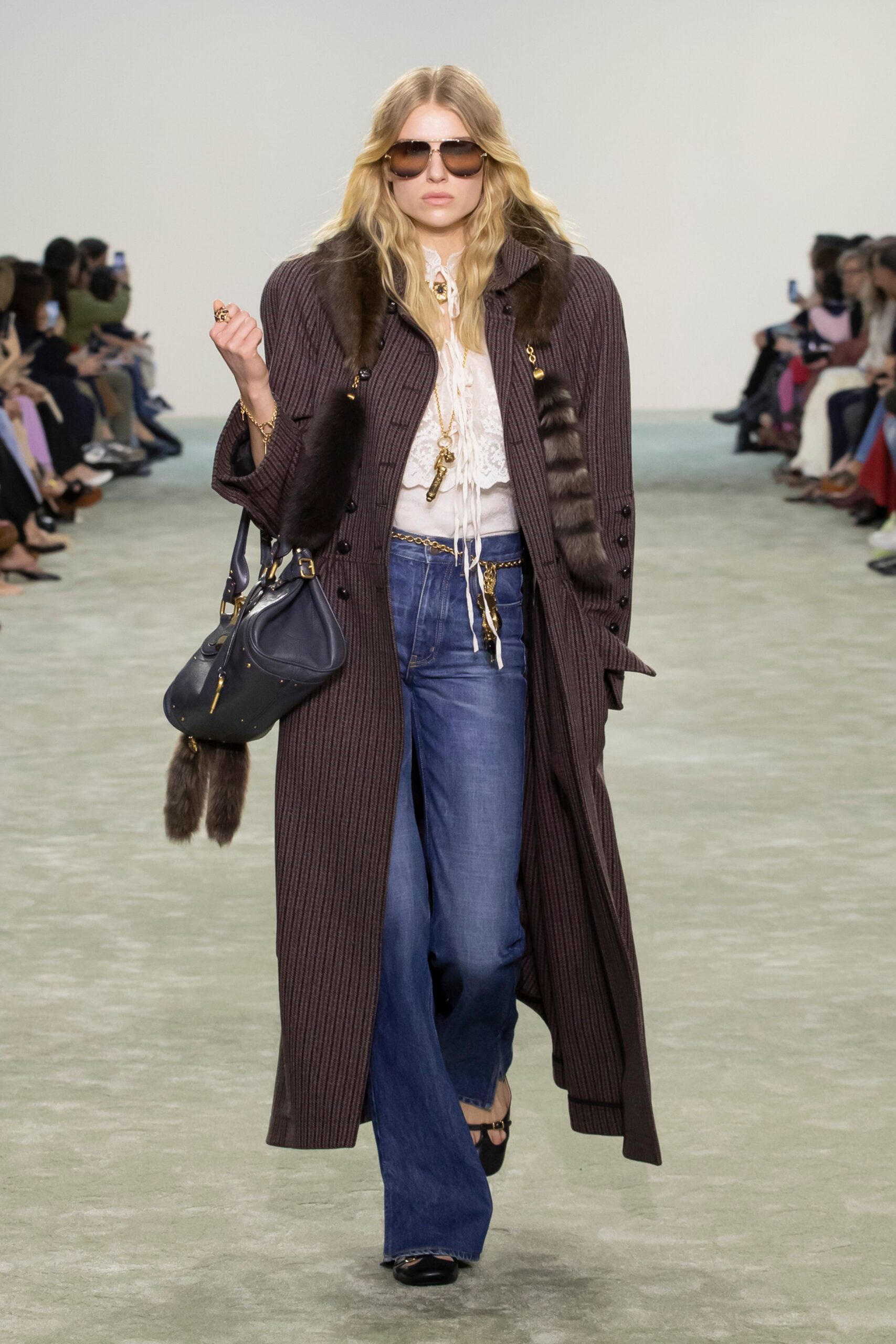 brown wool long-sleeve collared relaxed pleated buttoned coat