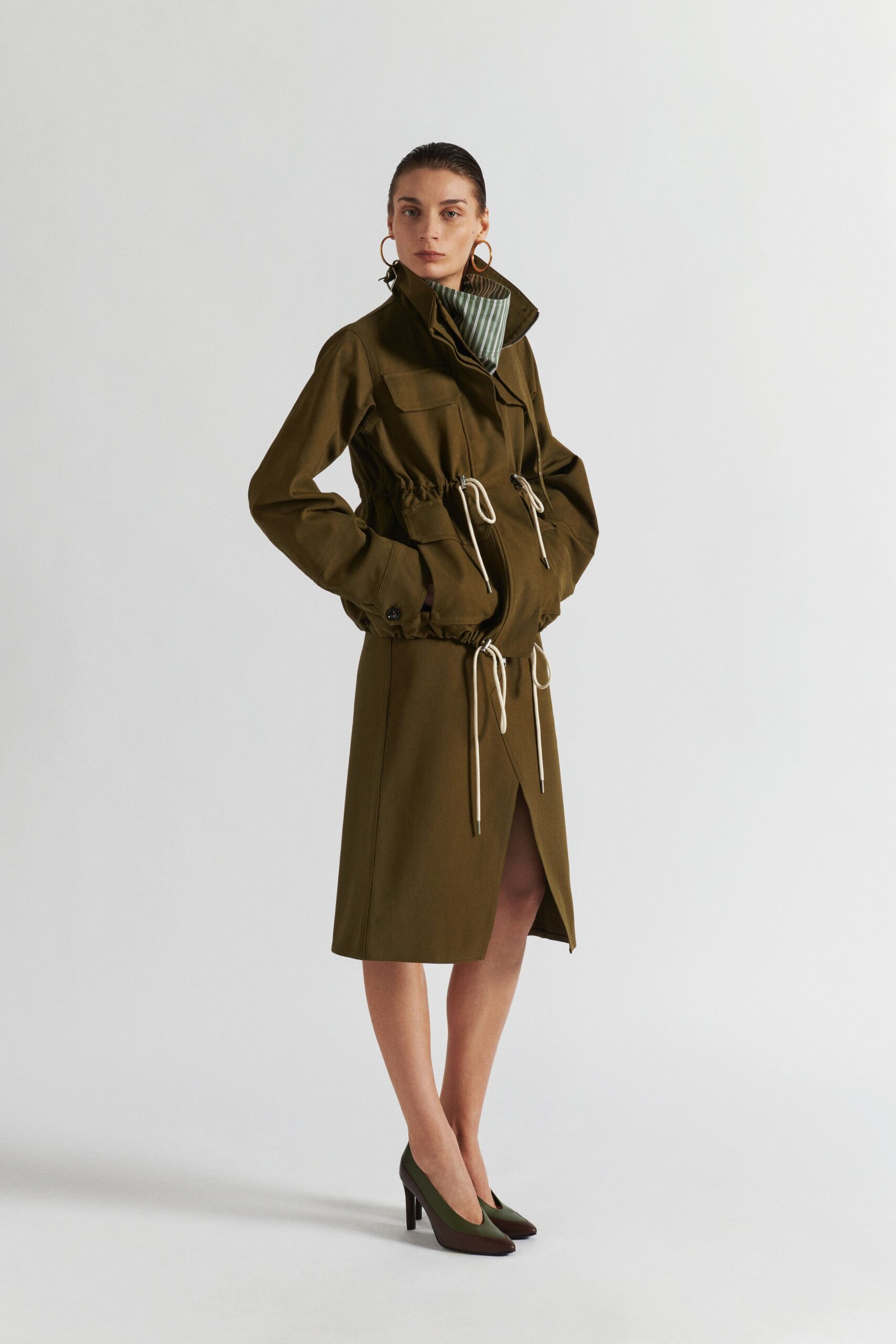 green cotton fitted coat with heels