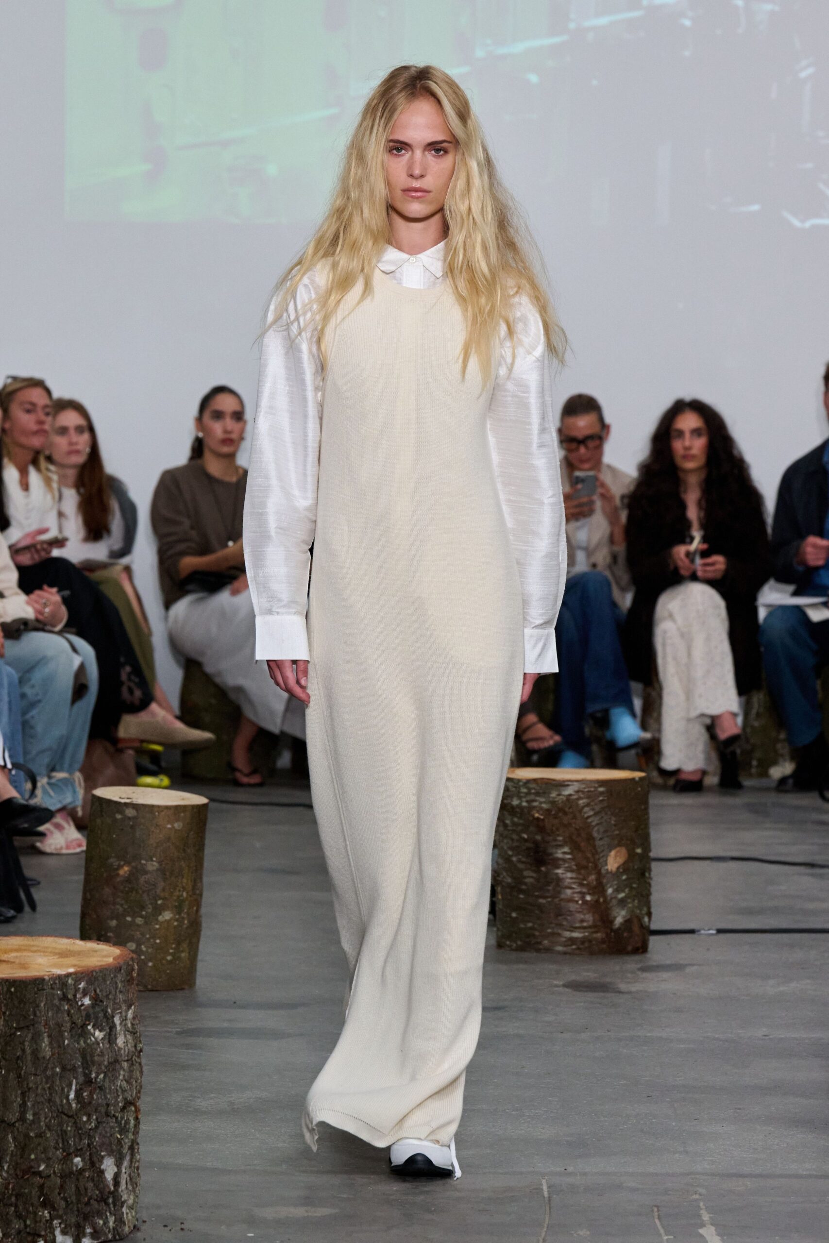 white relaxed maxi dress with black shoes