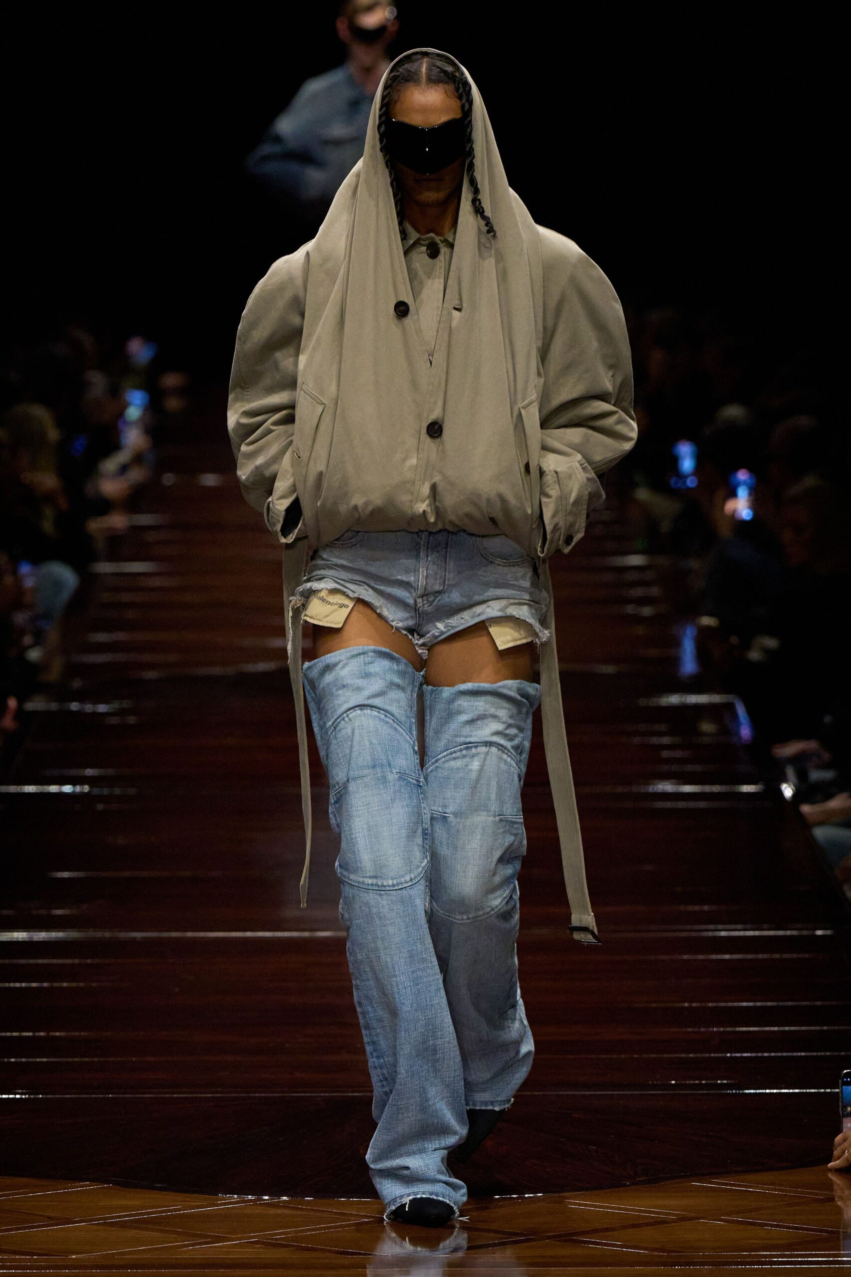 beige oversized jacket with distressed jeans