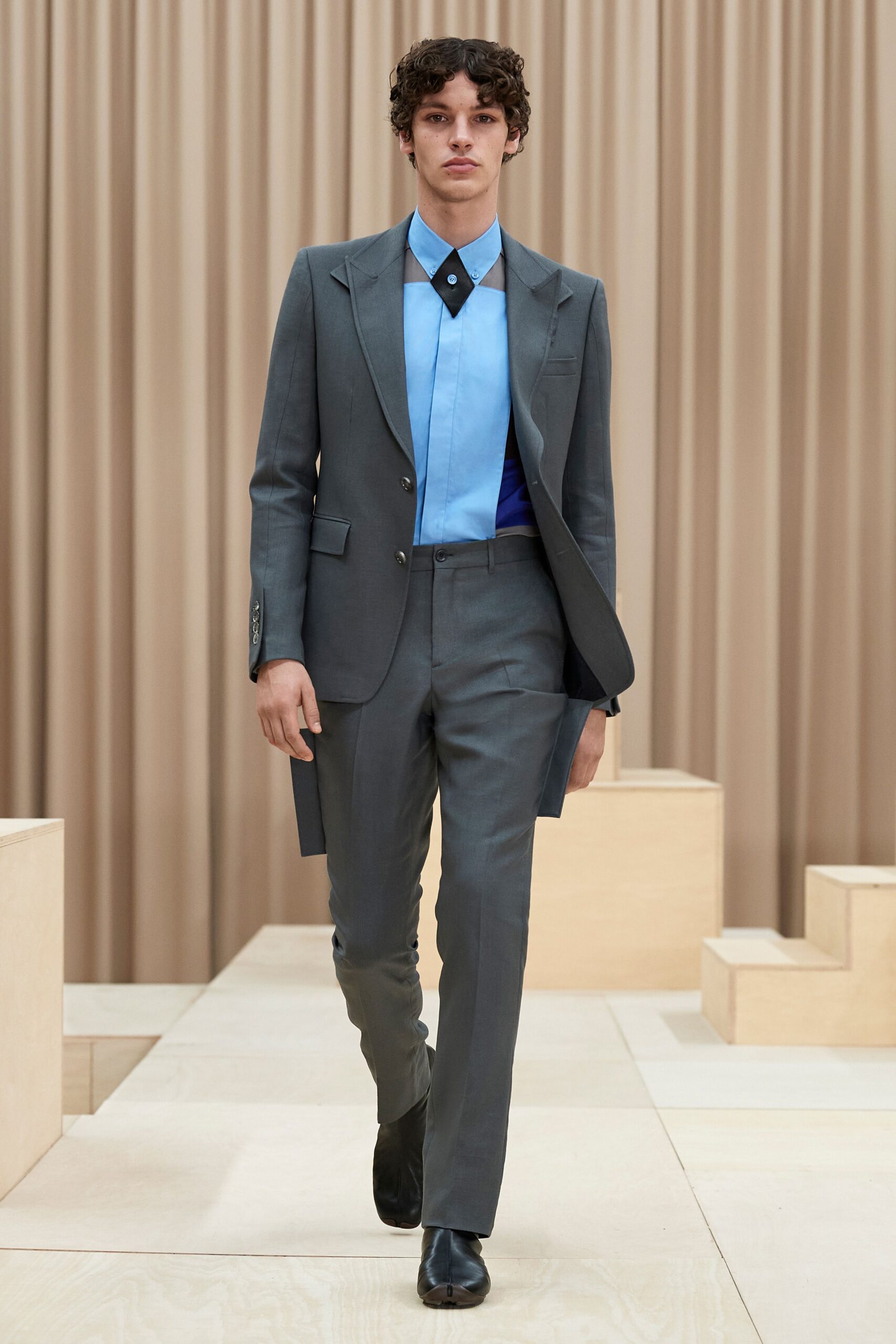 Burberry F/W 21 Menswear Look 294