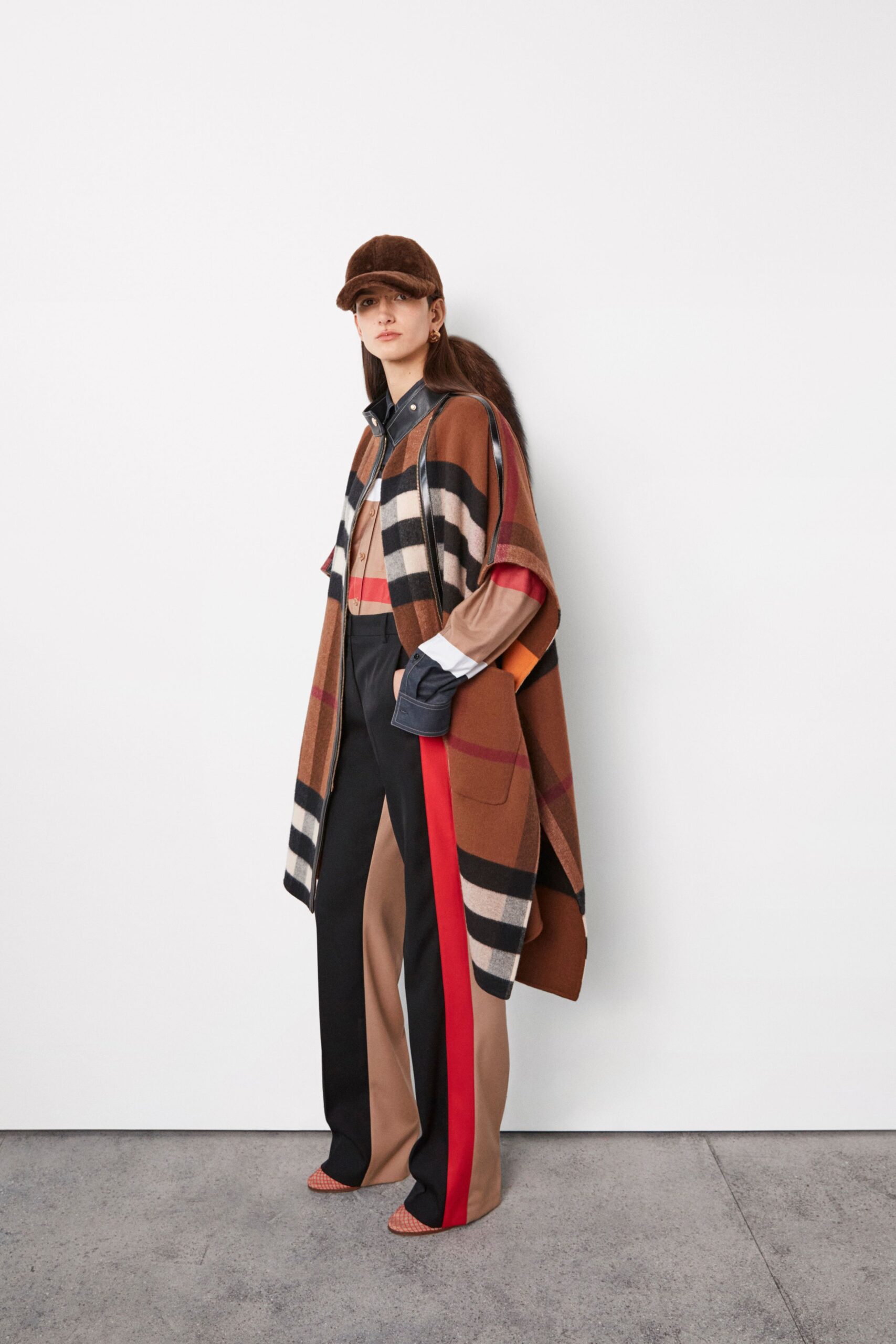 Burberry Resort 22 Look 290