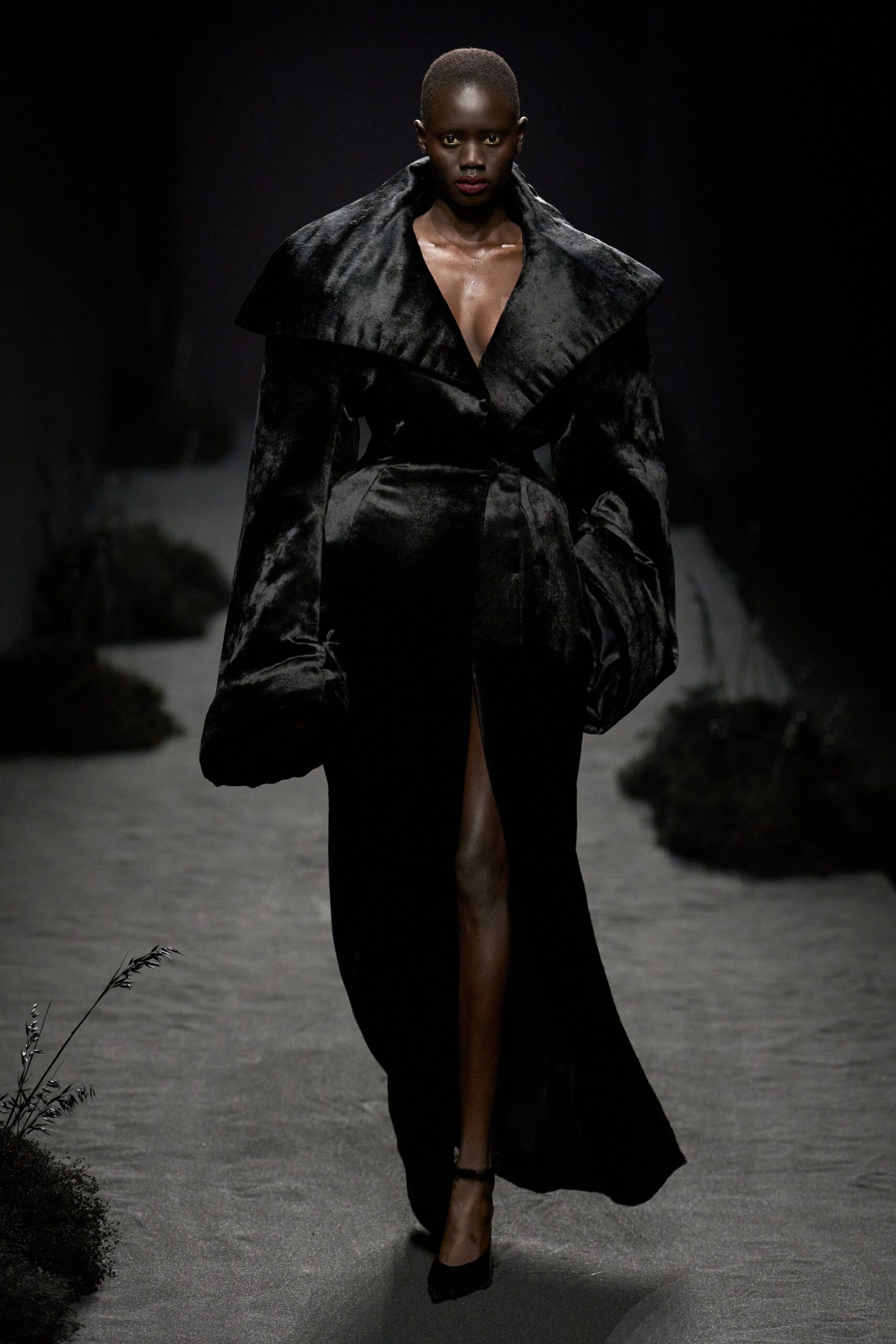 Ashi Studio F/W 24 Couture Look 213