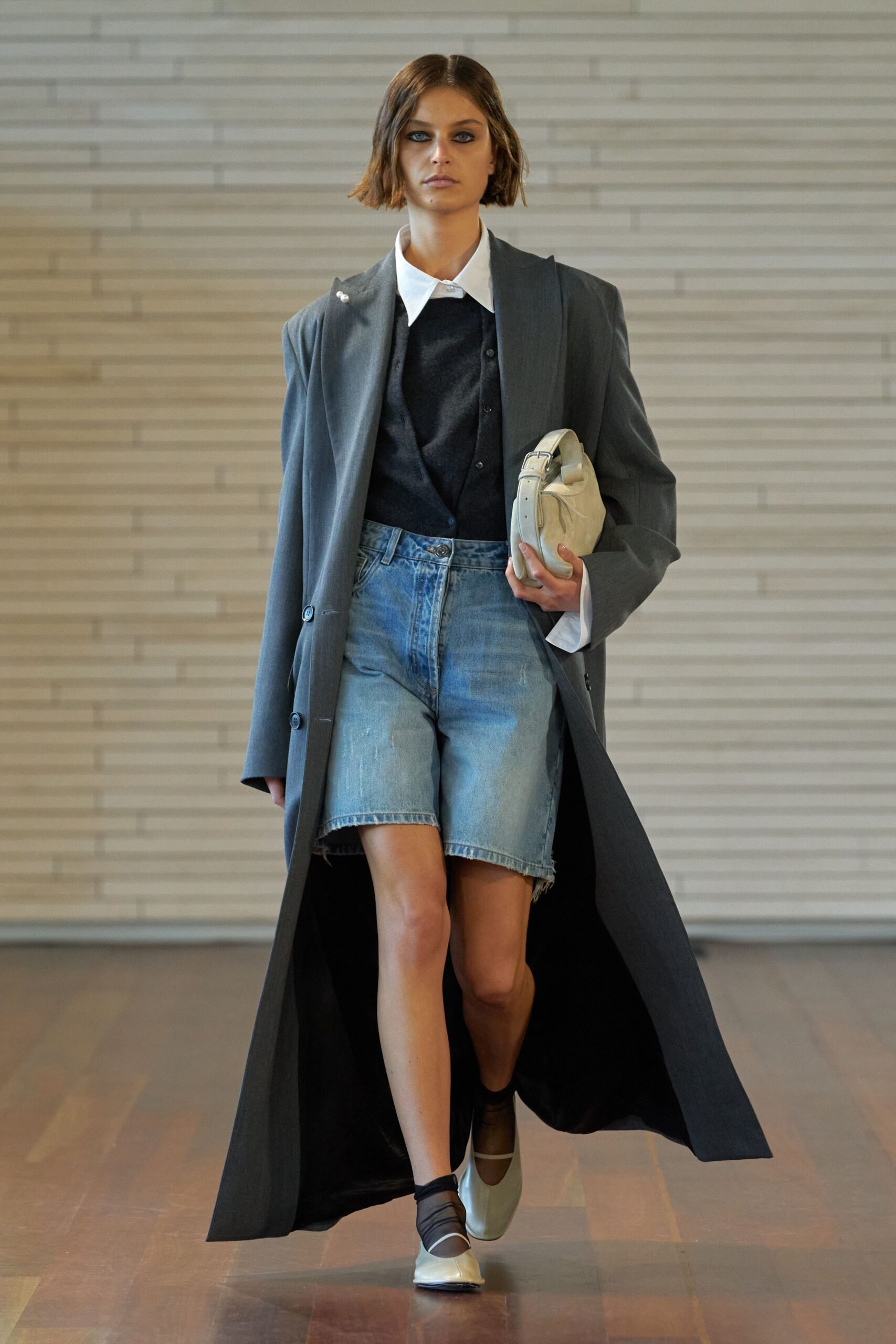 gray wool long-sleeve collared oversized buttoned maxi coat