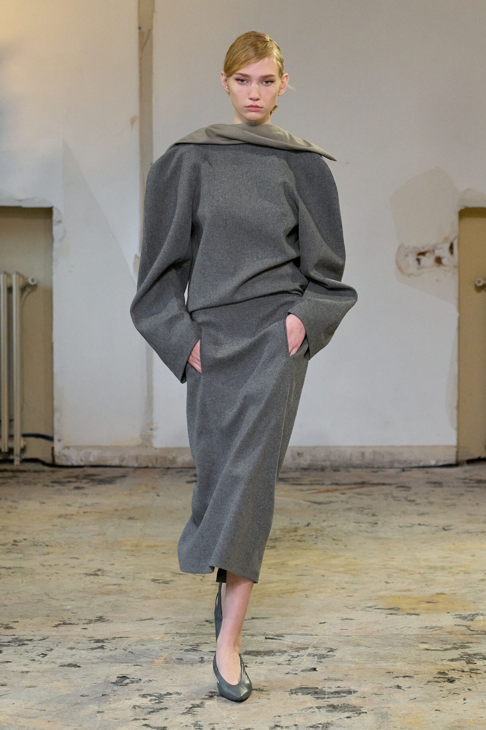 Carven F/W 24 Look 373
