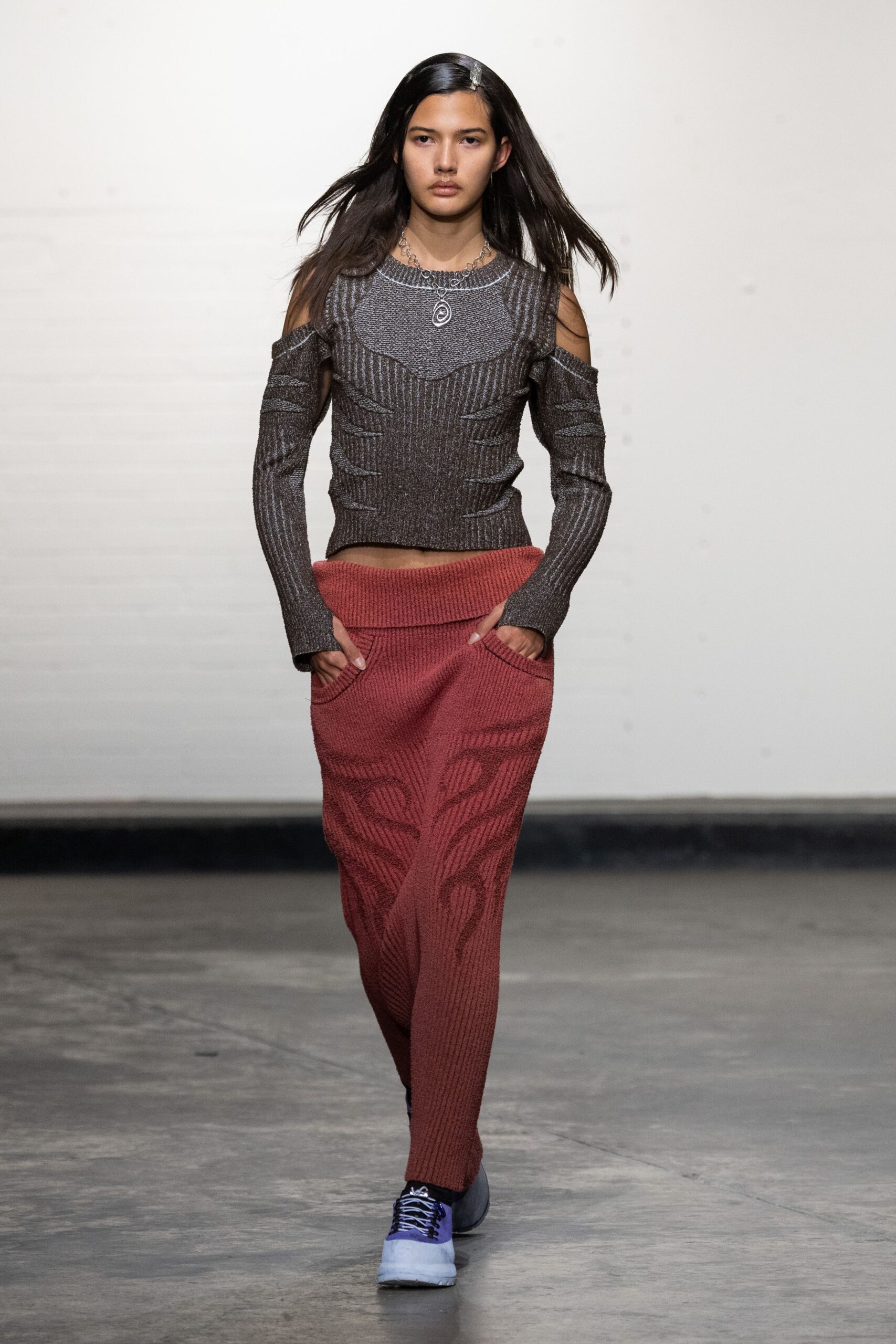 brown knit long-sleeve off-shoulder fitted ribbed top