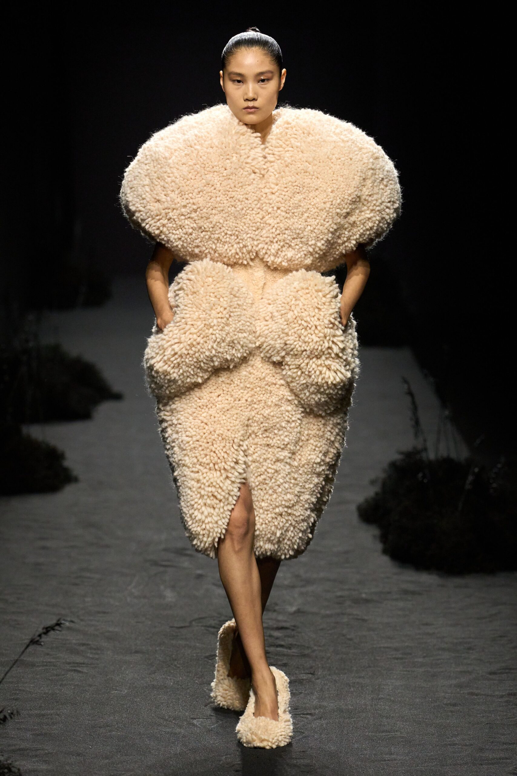 Ashi Studio F/W 24 Couture Look 223