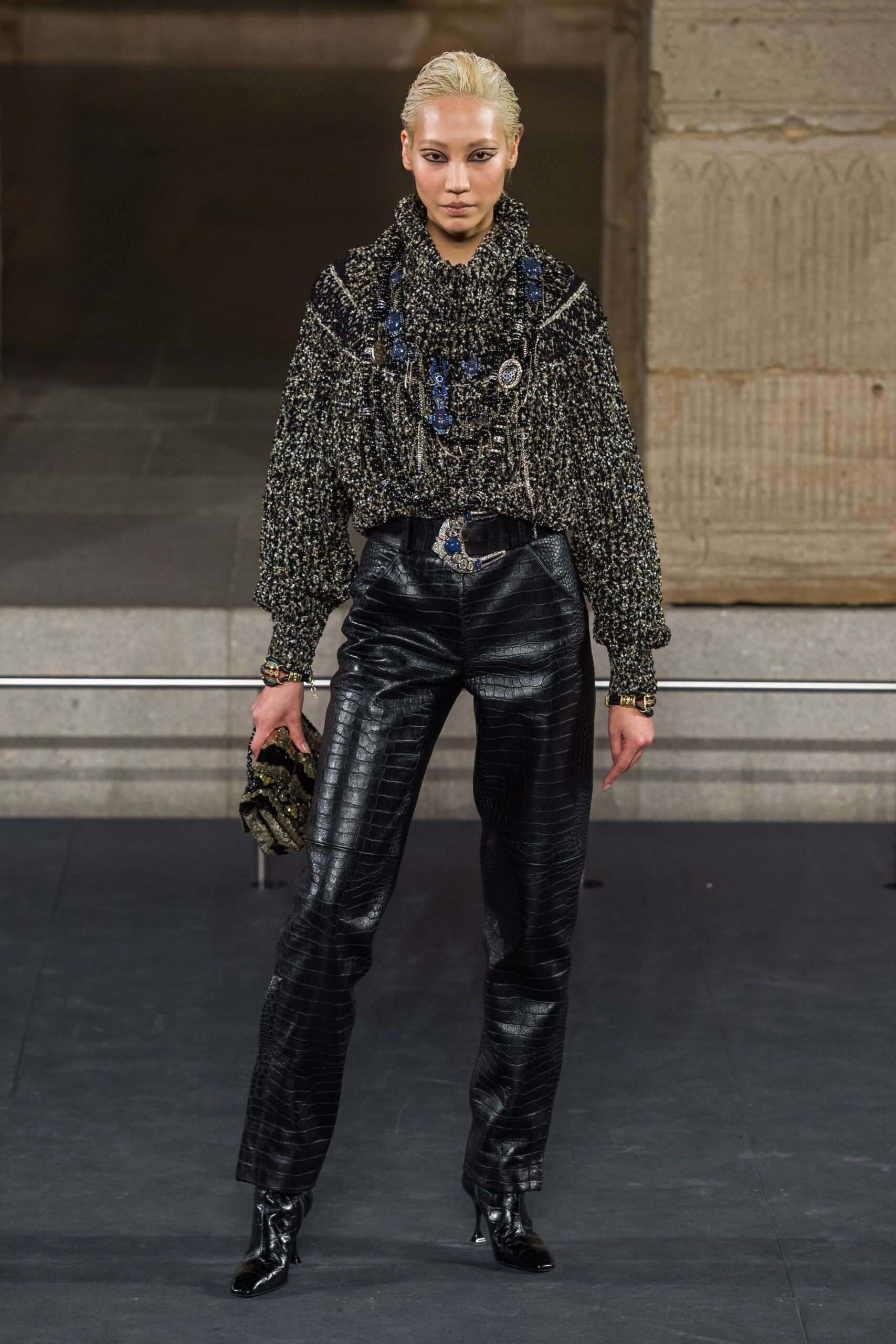 Chanel F/W 19 Look 383
