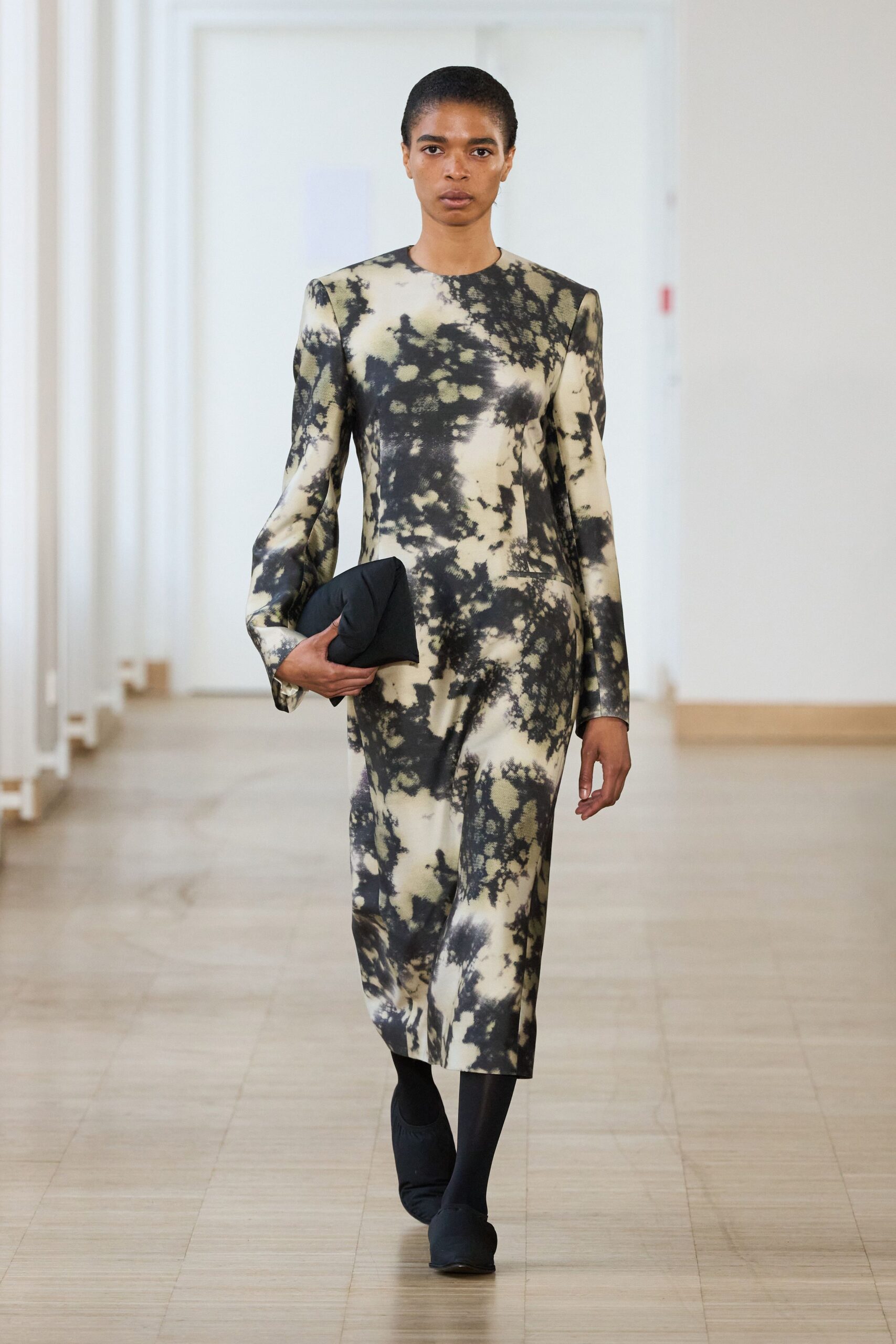 black and beige printed midi dress