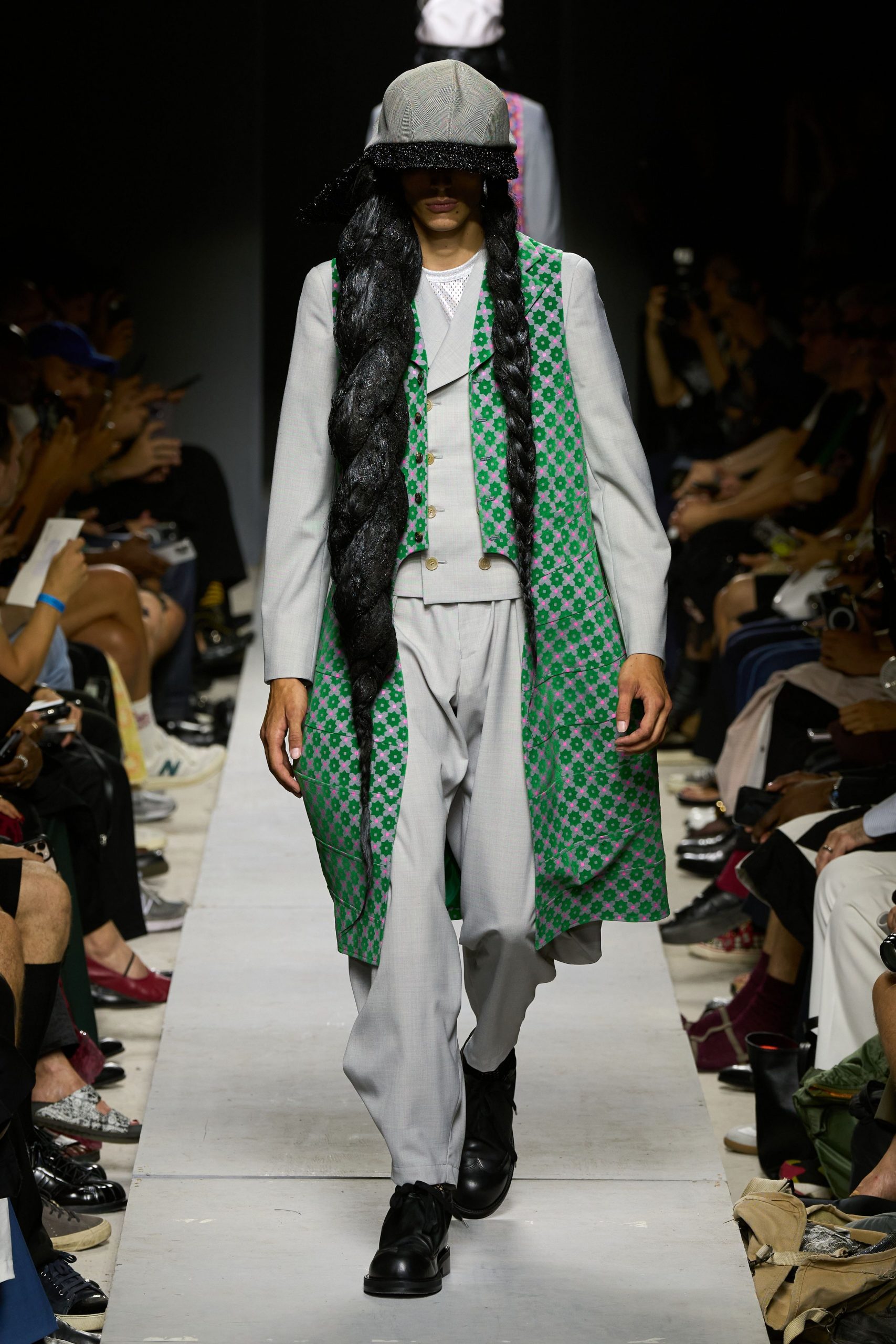 green cotton long-sleeve collared relaxed printed vest