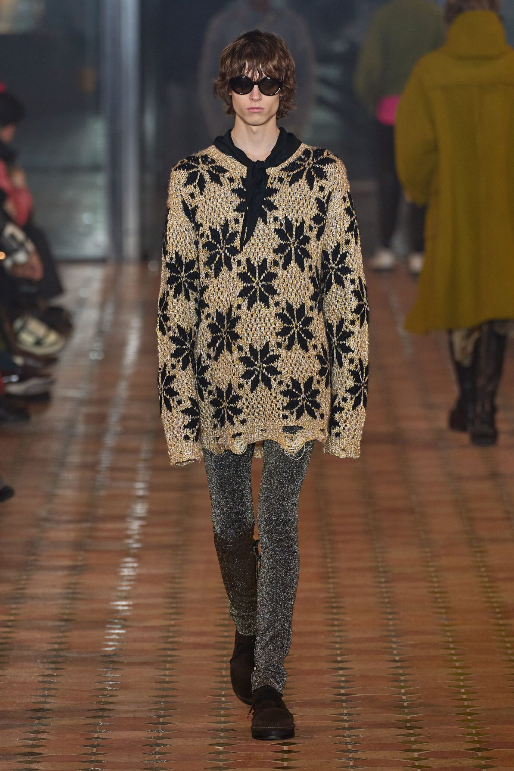 Bed j.w. Ford F/W 24 Menswear Look 294