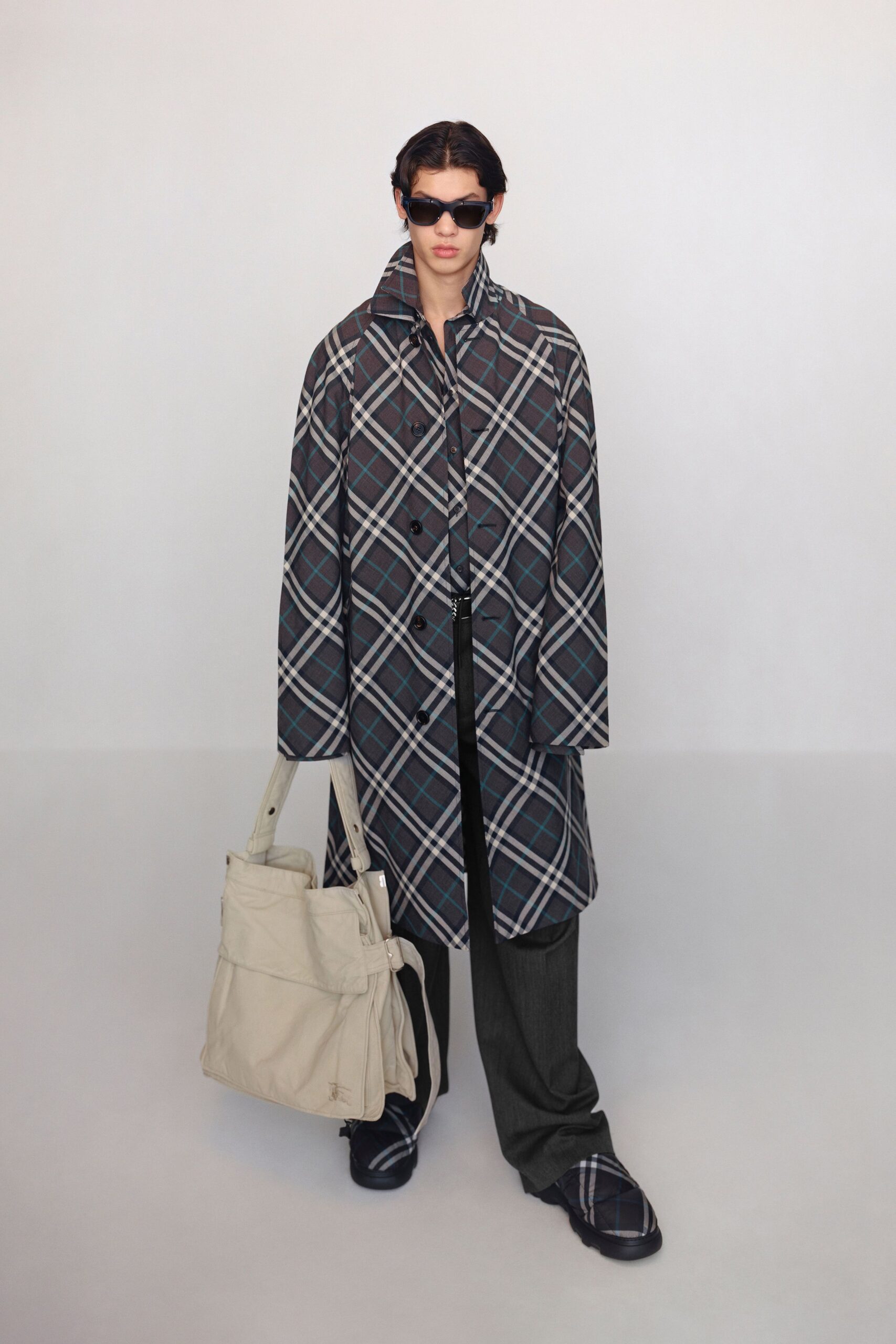 Burberry F/W 24 Look 277