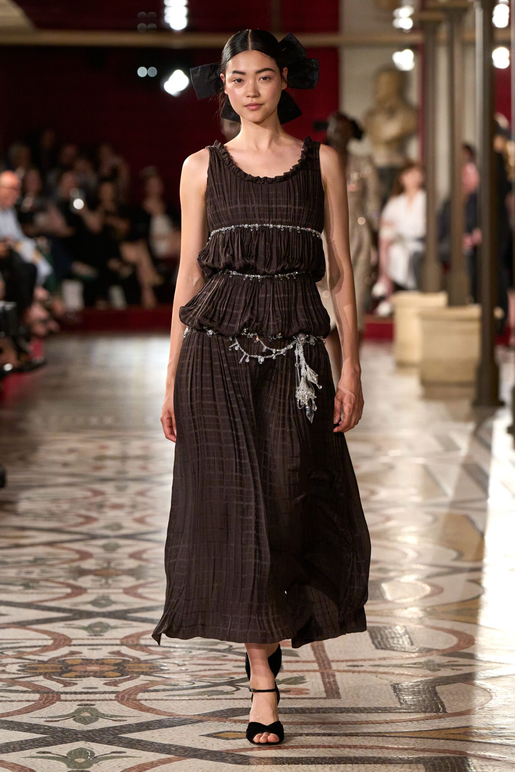 Chanel F/W 24 Couture Look 335
